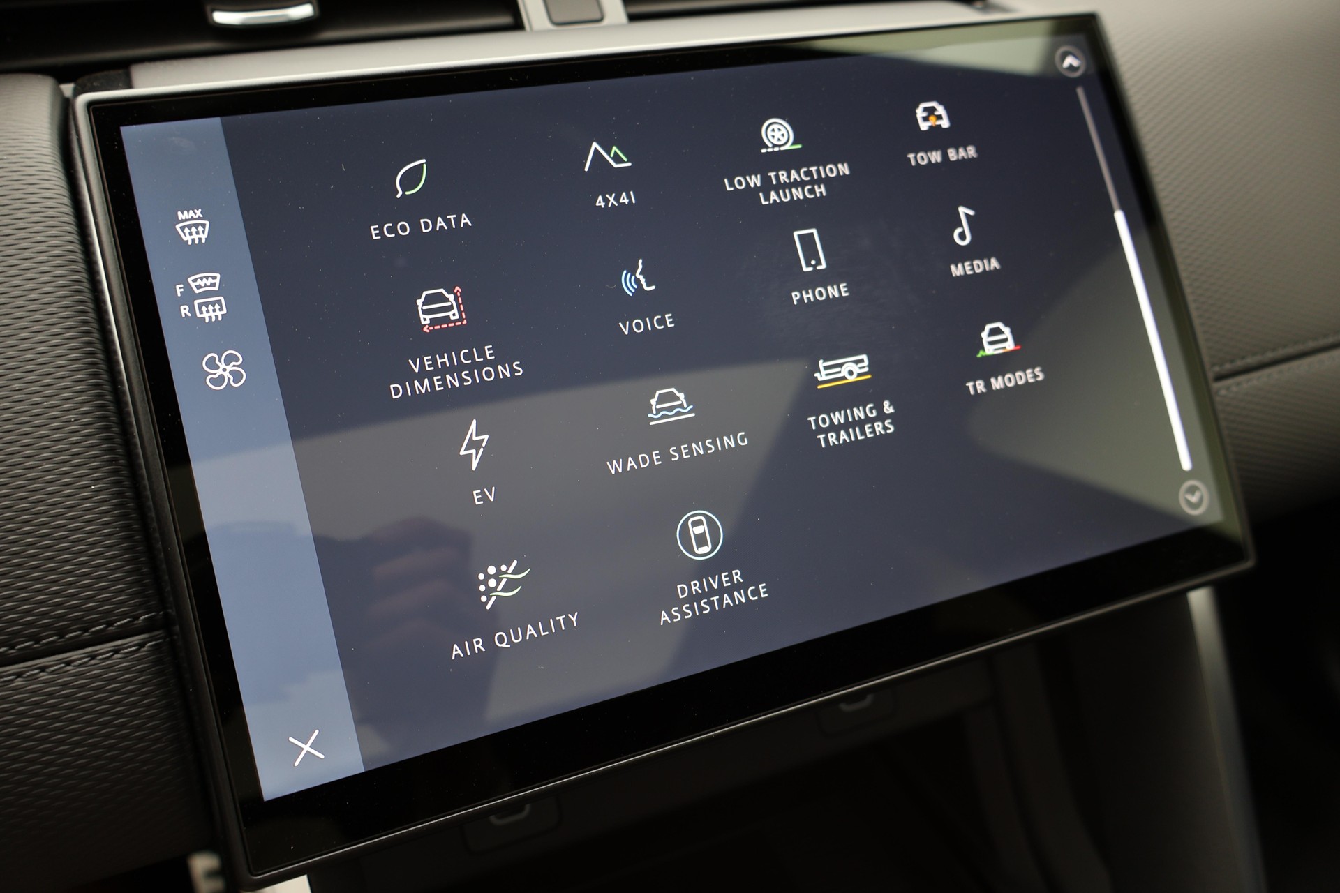 LAND ROVER Discovery Sport 1.5 T 270e Dynamic SE-image-11