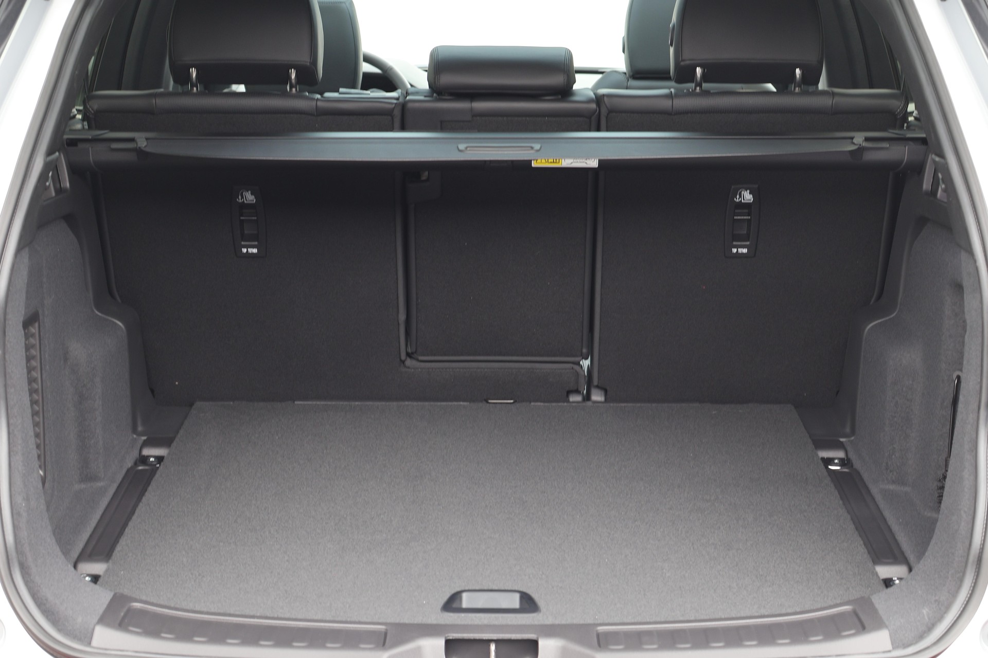 LAND ROVER Discovery Sport 1.5 T 270e Dynamic SE-image-17