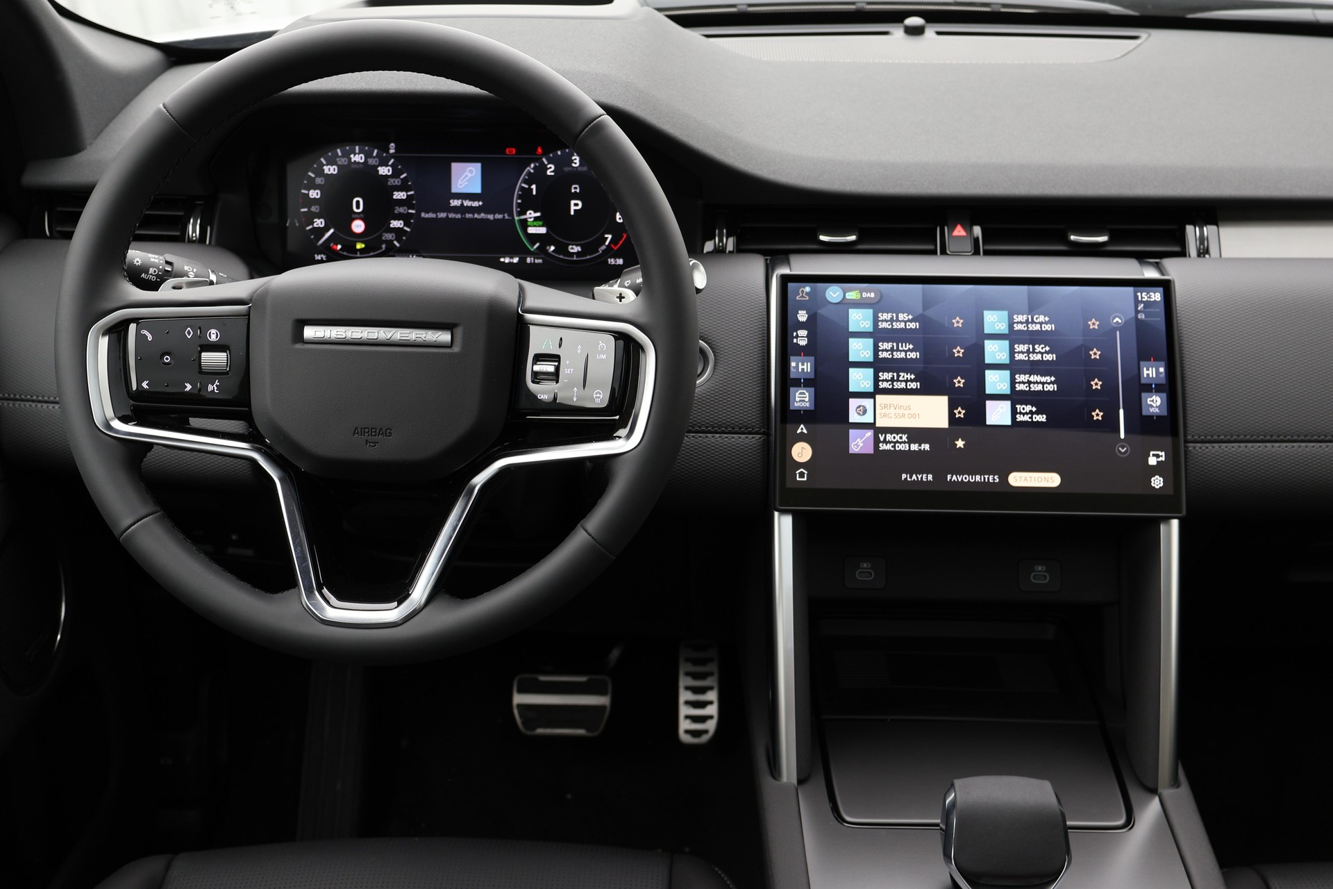 LAND ROVER Discovery Sport 1.5 T 270e Dynamic SE-image-8
