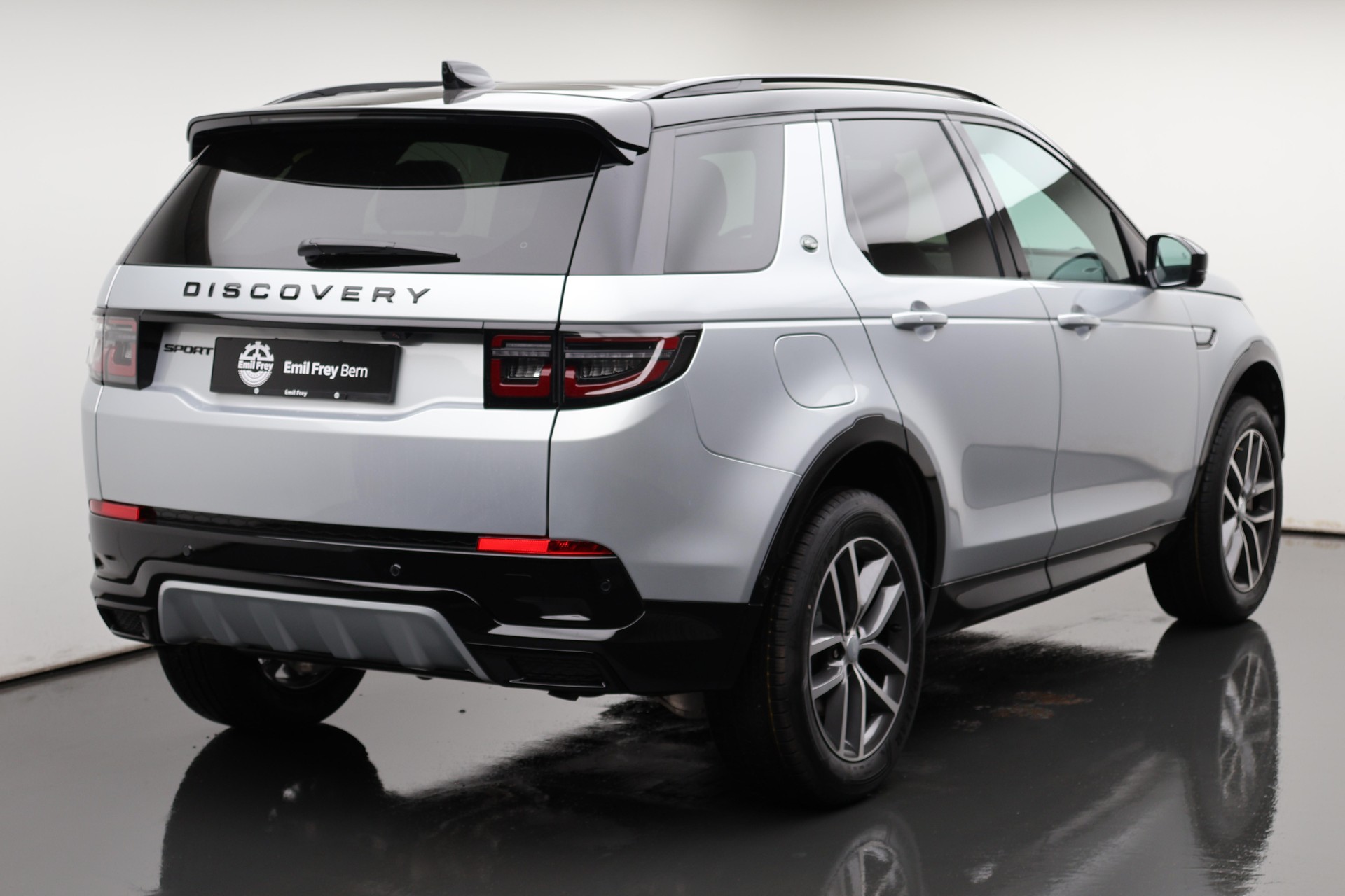 LAND ROVER Discovery Sport 1.5 T 270e Dynamic SE-image-9