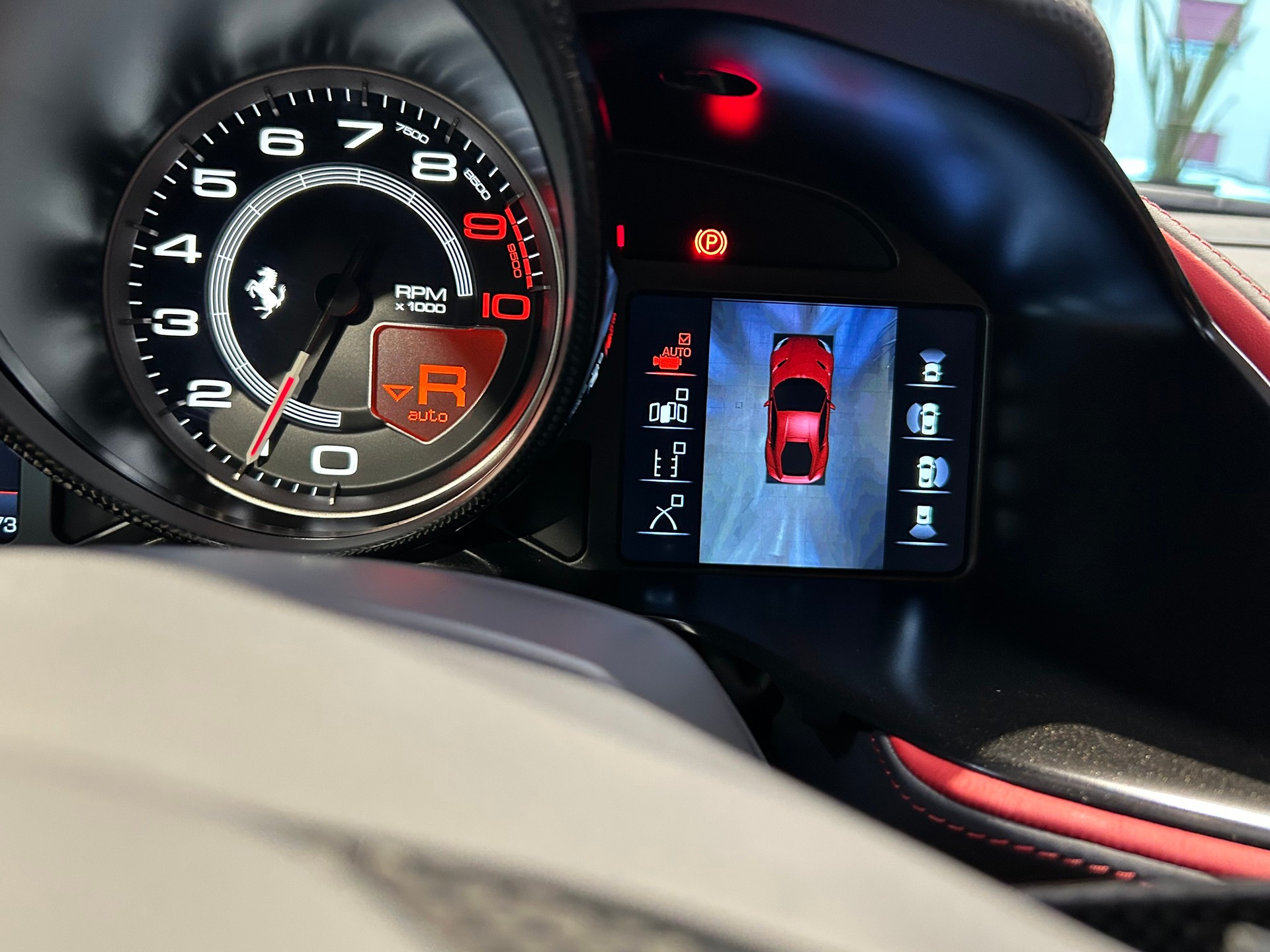 FERRARI 812 Superfast-image-17