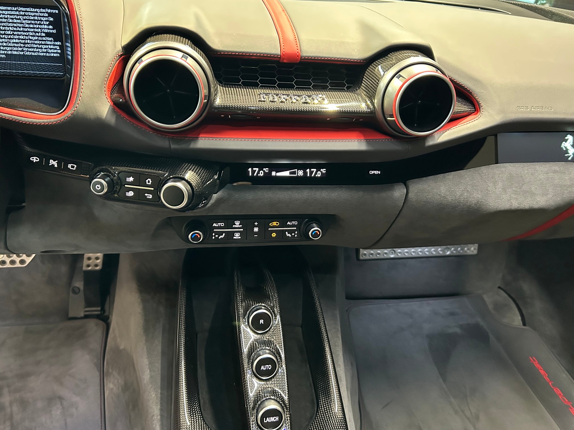 FERRARI 812 Superfast-image-21