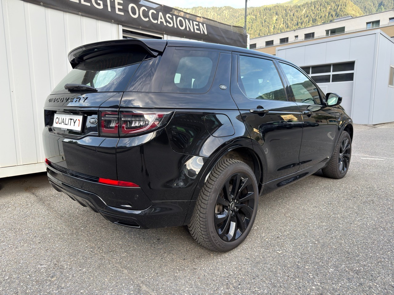 LAND ROVER Discovery Sport R Dyn P200 2.0 Si4 MHEV AT9 *BLACK*PANORMA*7 PLÄTZER*-showroom-element-2