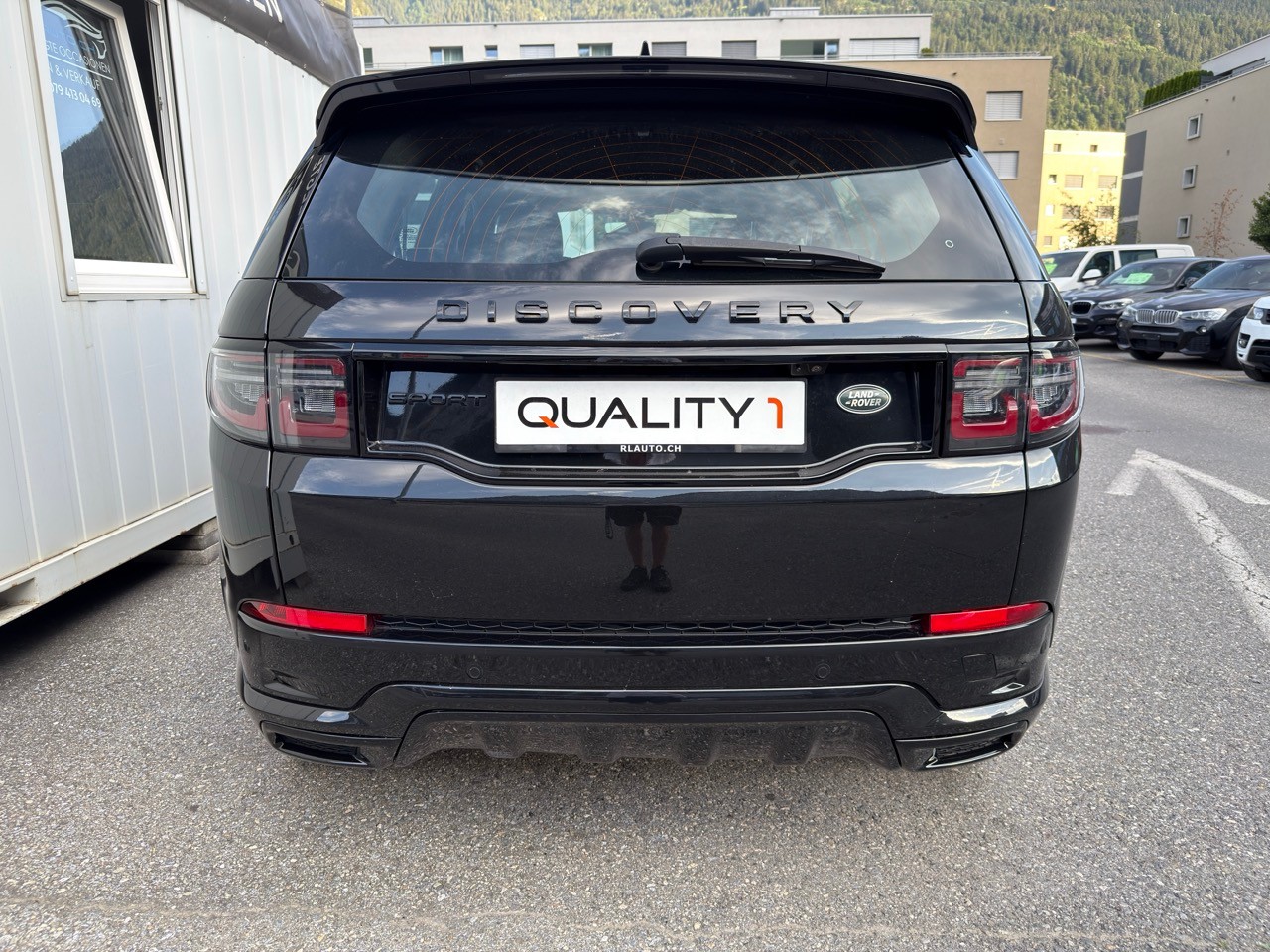LAND ROVER Discovery Sport R Dyn P200 2.0 Si4 MHEV AT9 *BLACK*PANORMA*7 PLÄTZER*-showroom-element-3