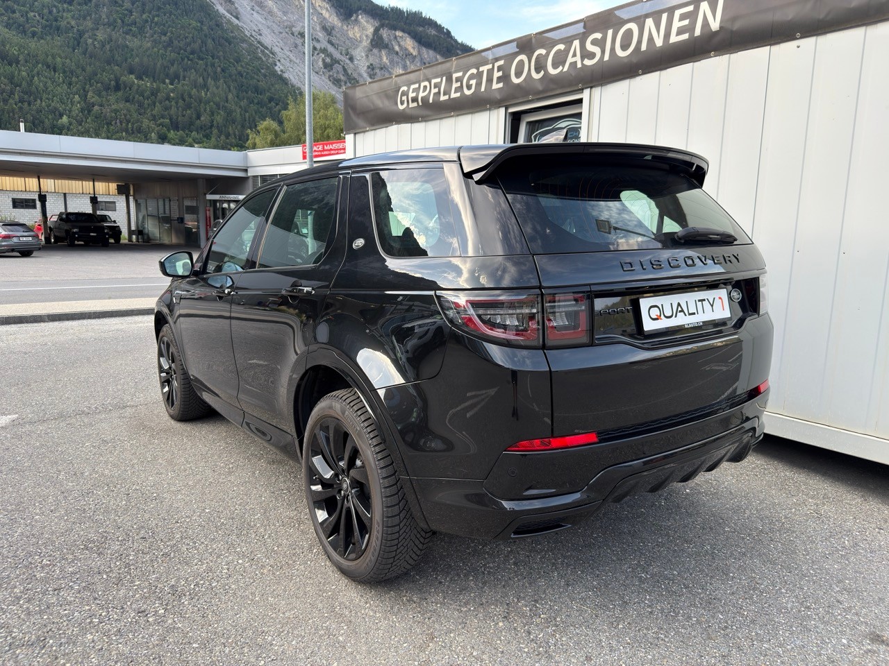 LAND ROVER Discovery Sport R Dyn P200 2.0 Si4 MHEV AT9 *BLACK*PANORMA*7 PLÄTZER*-image-5