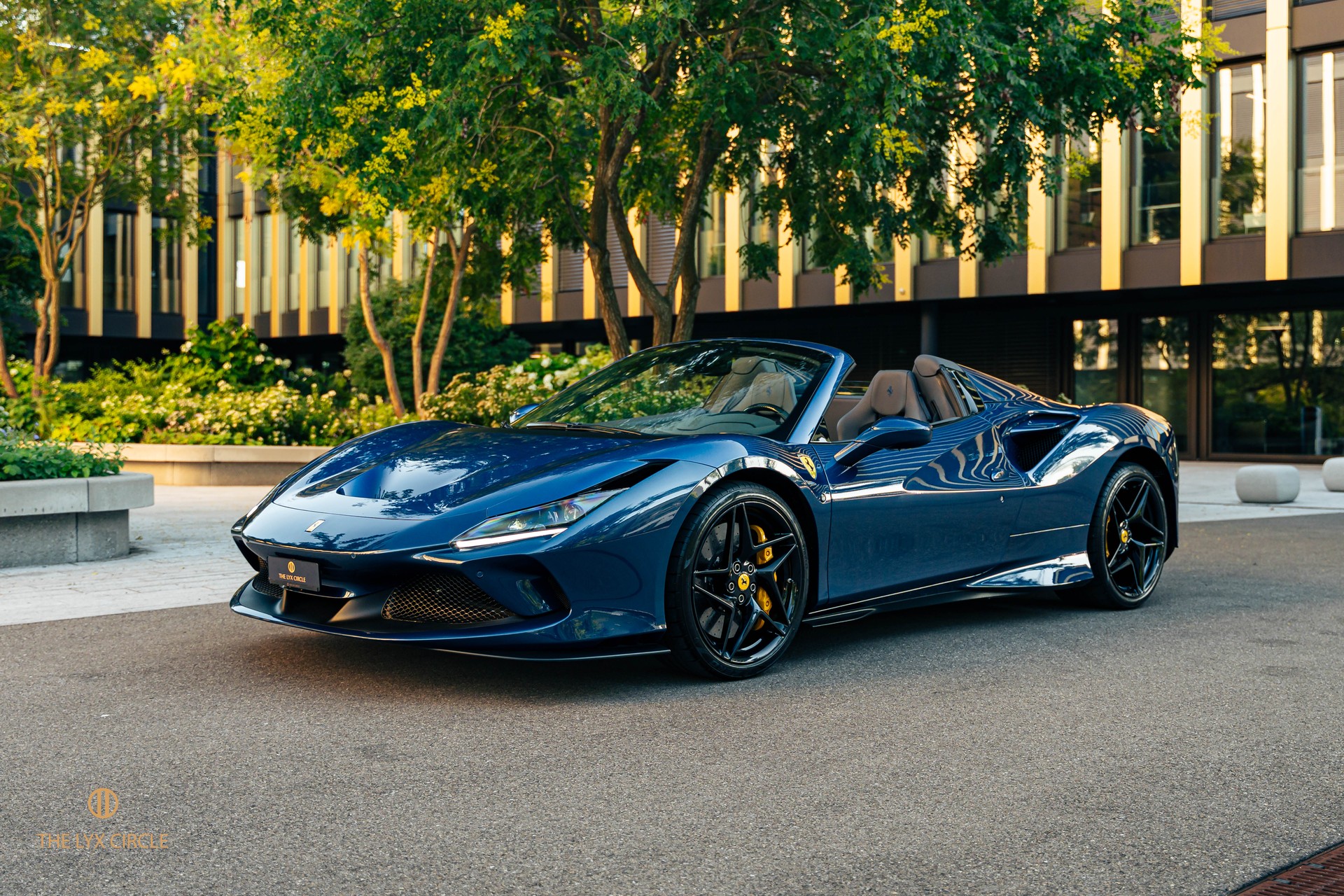 FERRARI F8 Spider-image-4