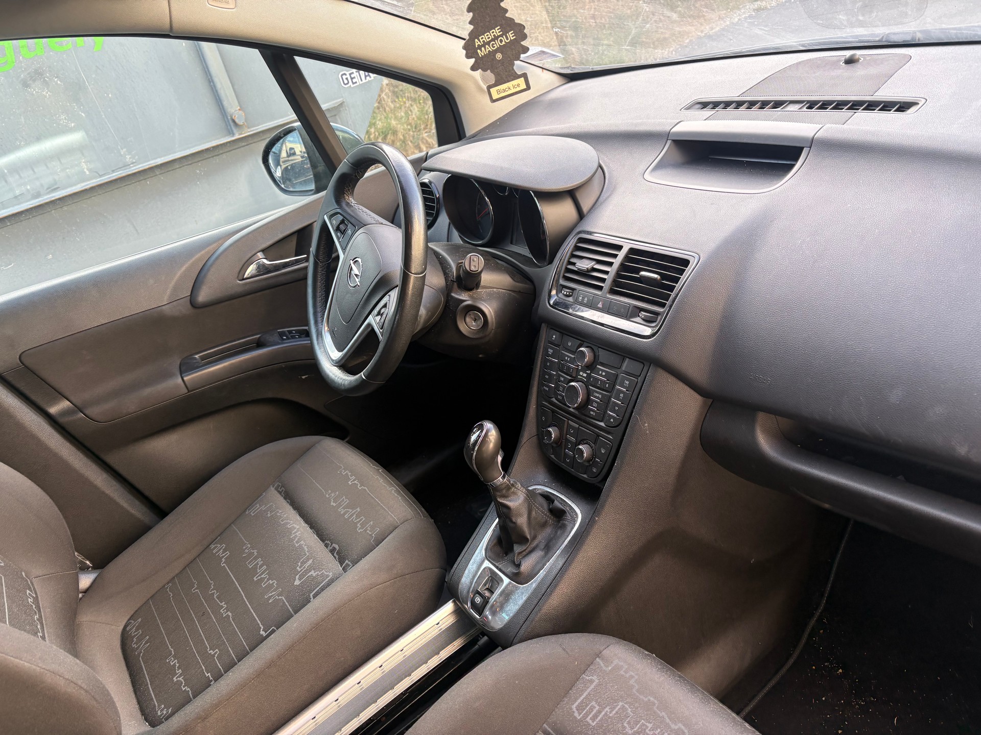 OPEL Meriva 1.4 Turbo Cosmo-image-8