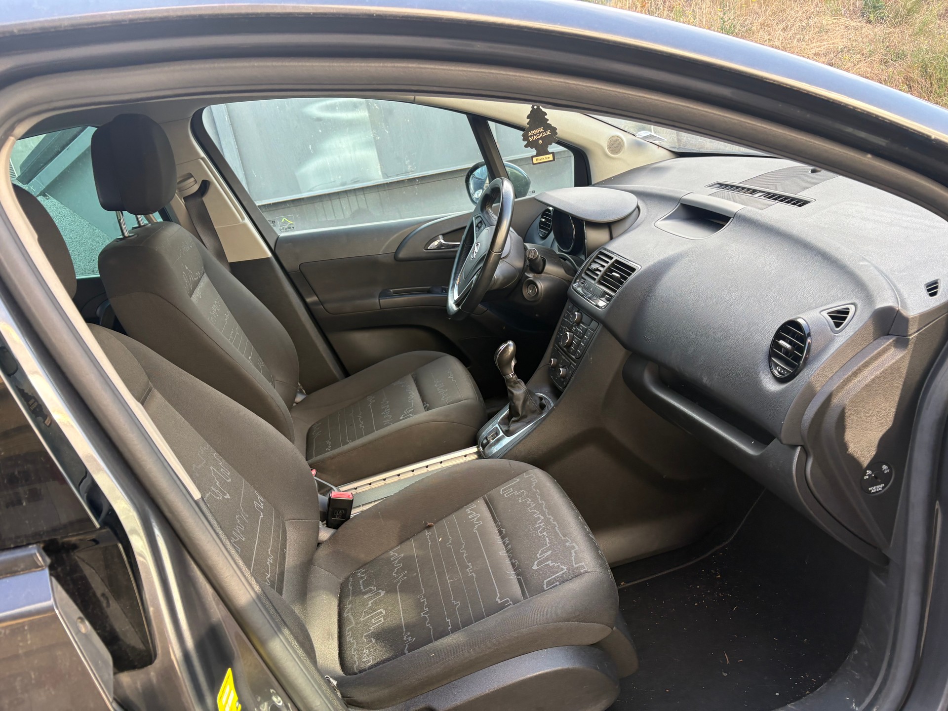 OPEL Meriva 1.4 Turbo Cosmo-image-10