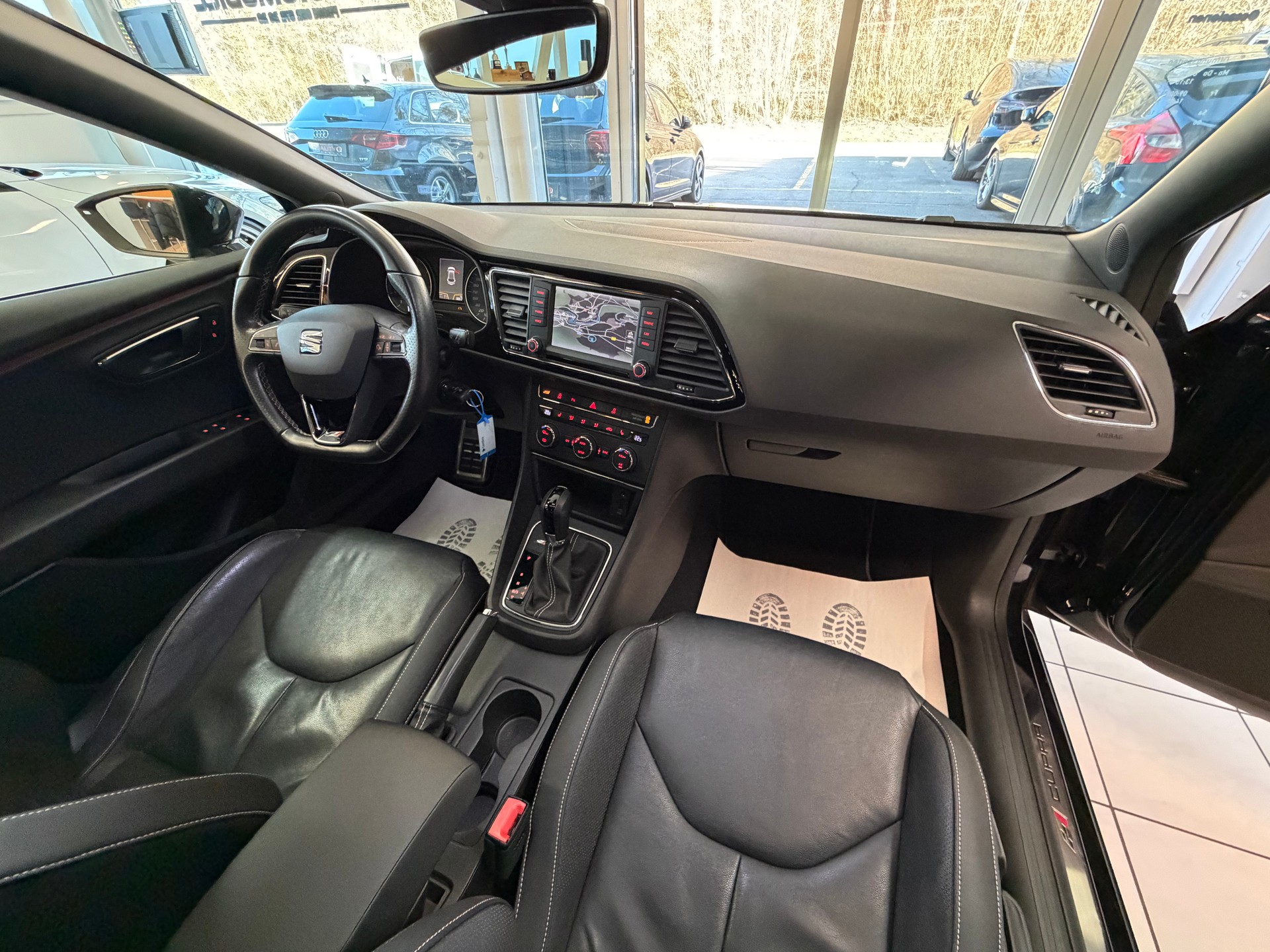SEAT Leon 2.0 TSI 290 Cupra DSG-image-14