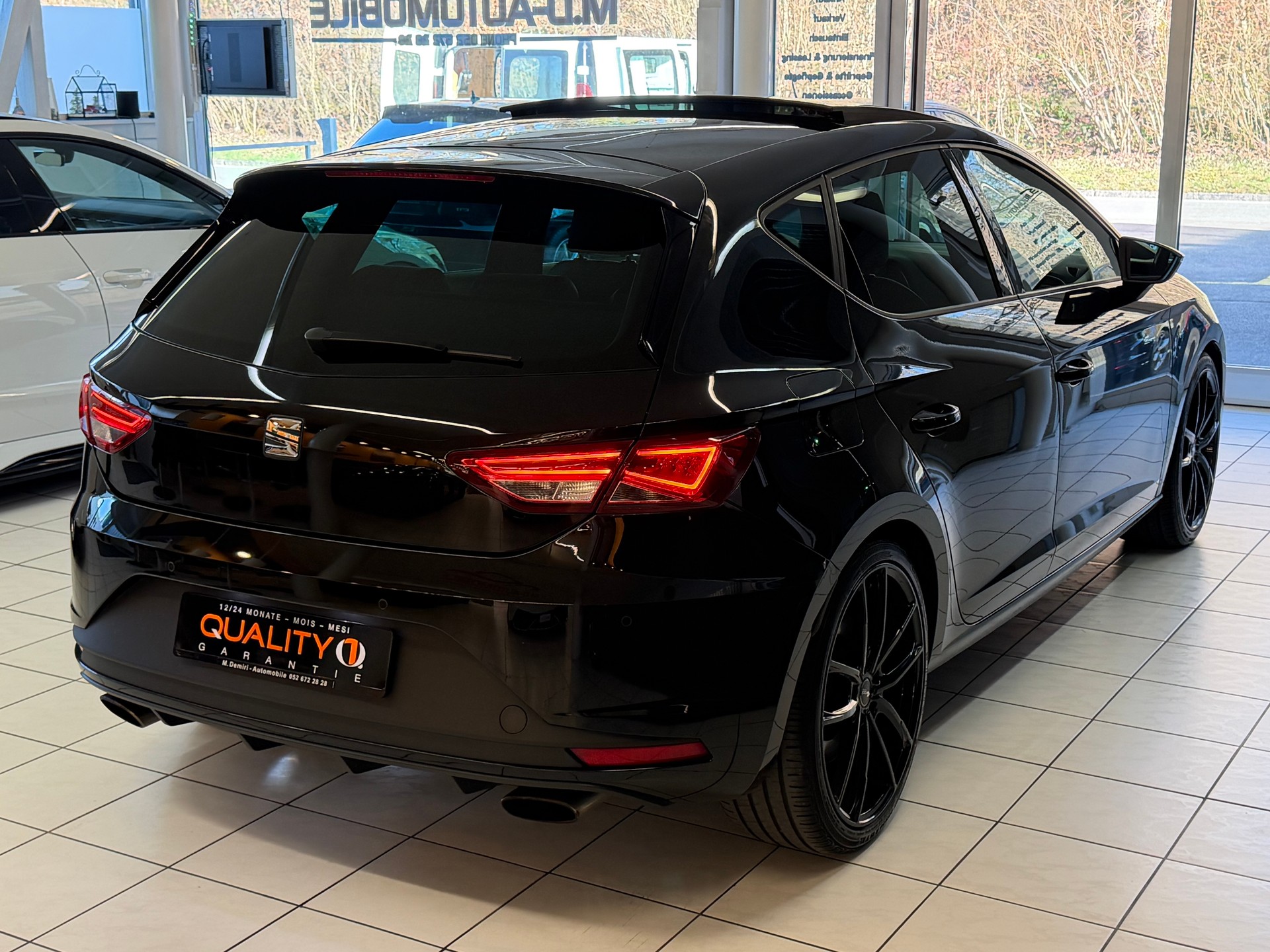 SEAT Leon 2.0 TSI 290 Cupra DSG-image-8