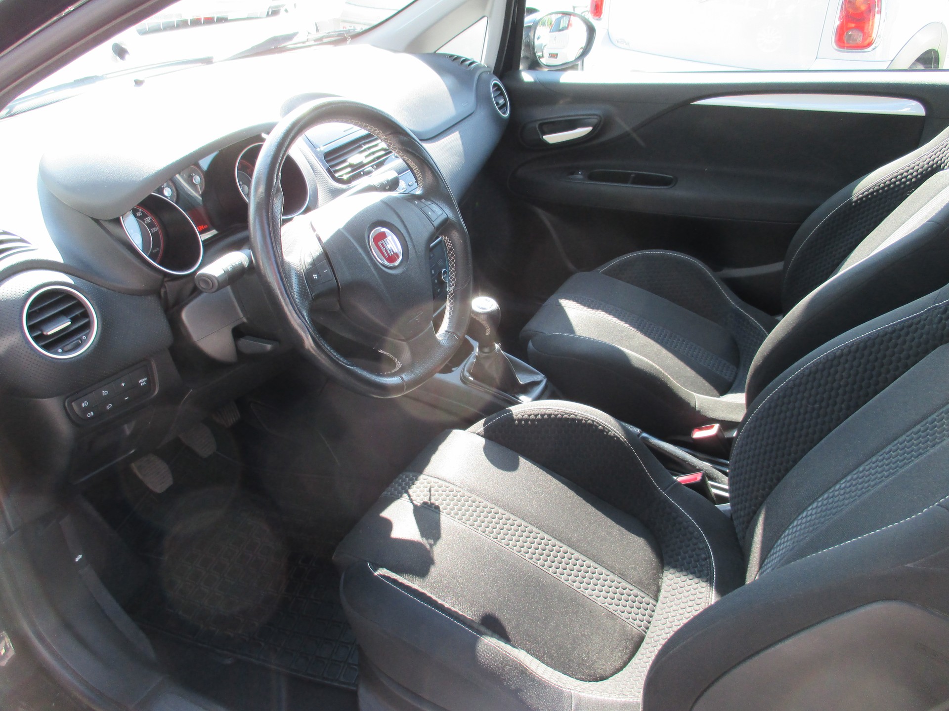 FIAT Punto Evo 1.4 16V Turbo Sport-image-8