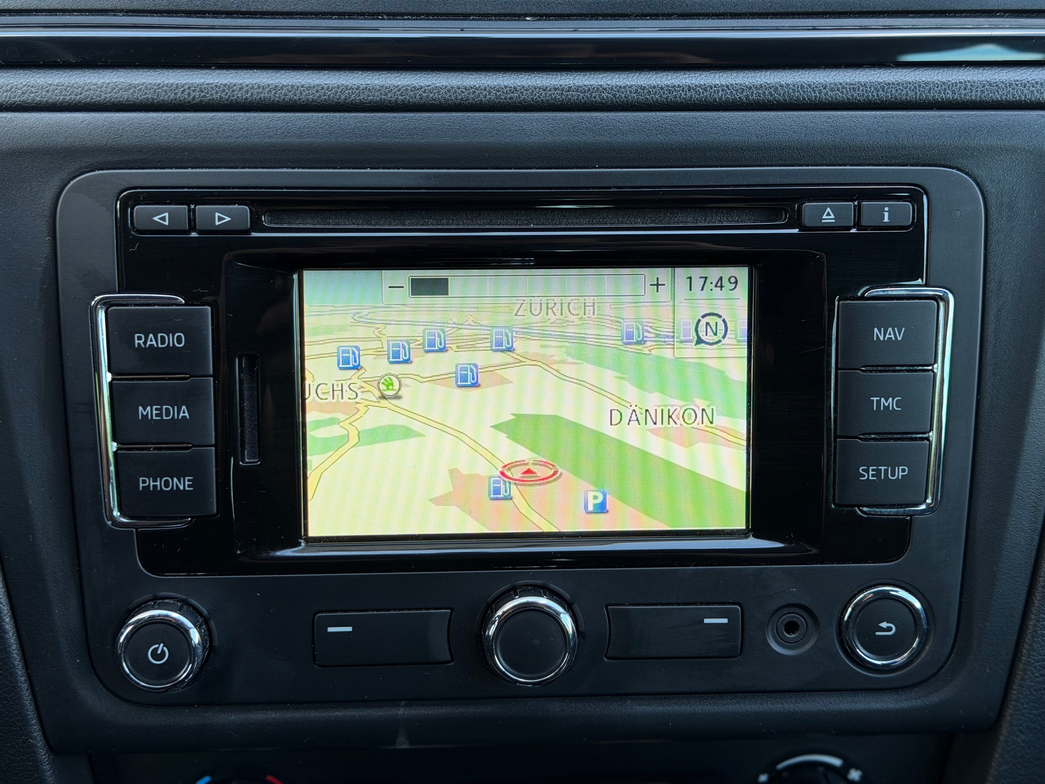 SKODA Rapid Spaceback 1.4 TSI Ambition DSG — slika 13