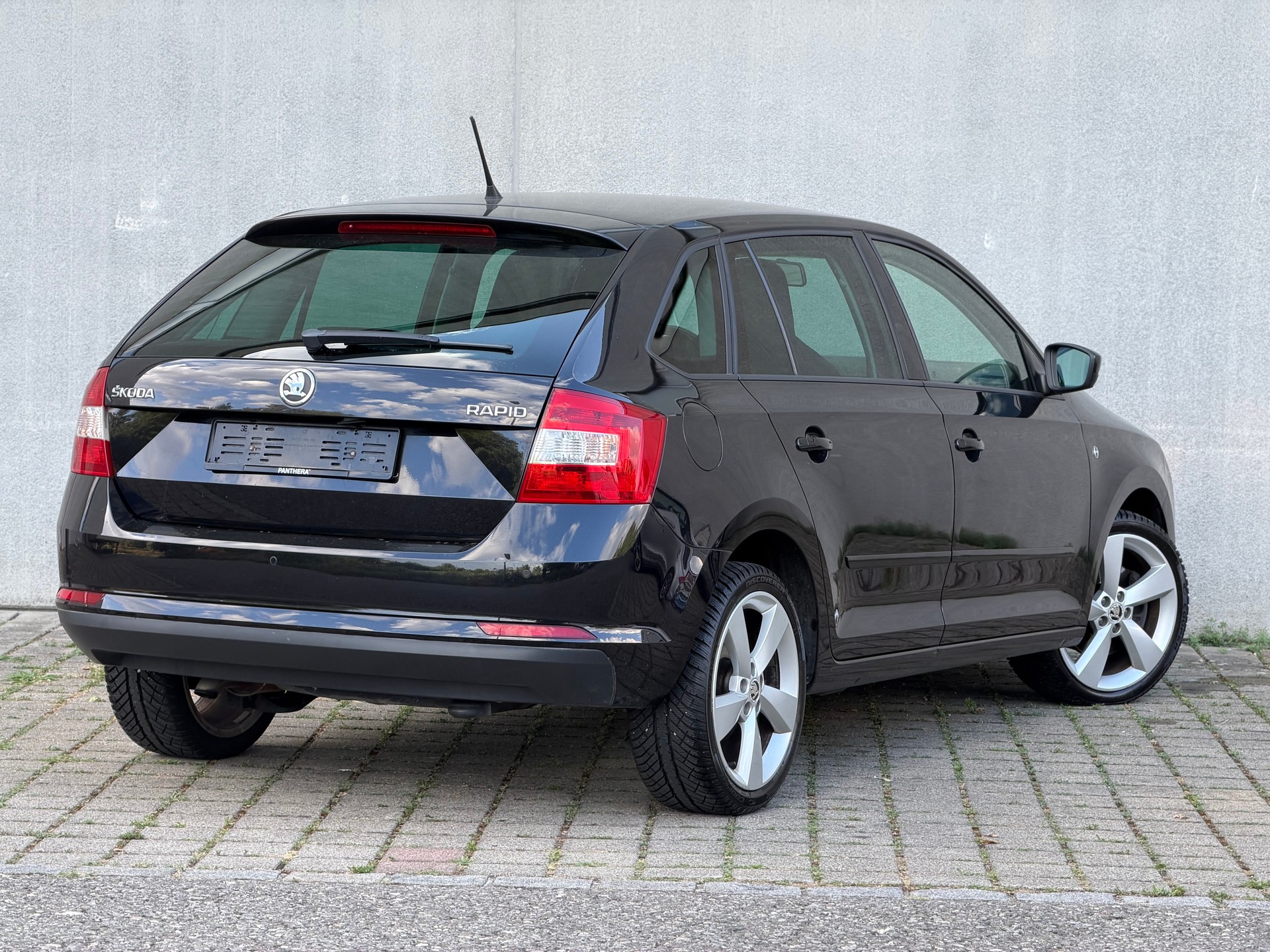 SKODA Rapid Spaceback 1.4 TSI Ambition DSG-image-3