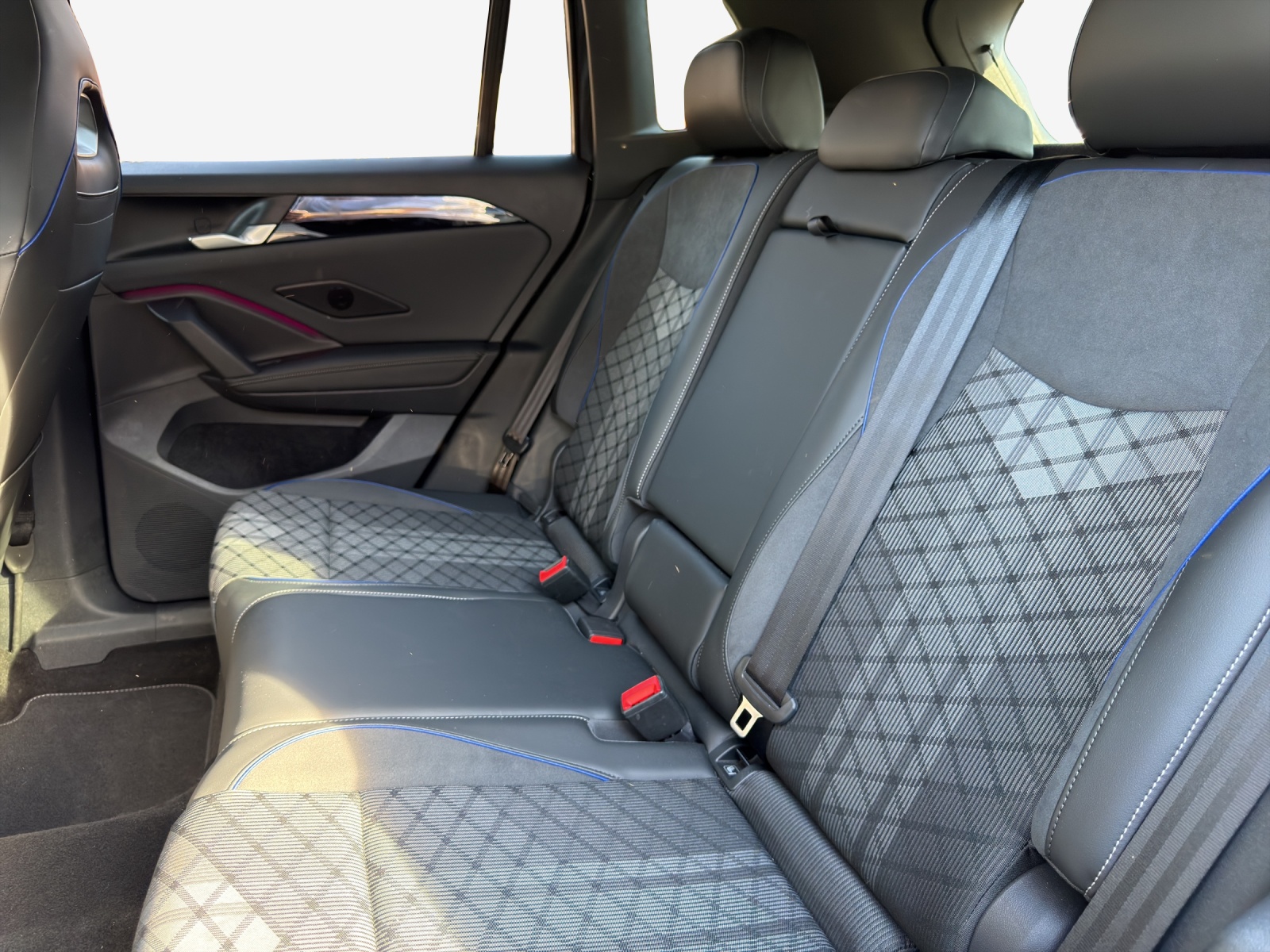 VW Tiguan 1.5 TSI evo2 mHEV R-Line DSG-image-11
