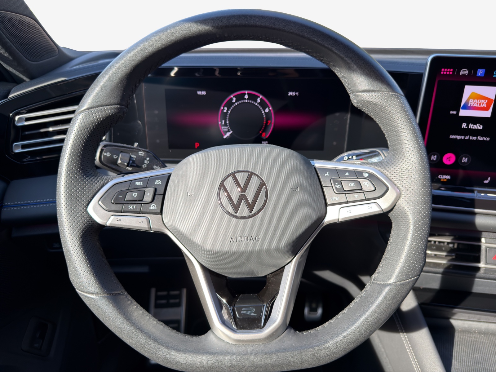VW Tiguan 1.5 TSI evo2 mHEV R-Line DSG-image-9