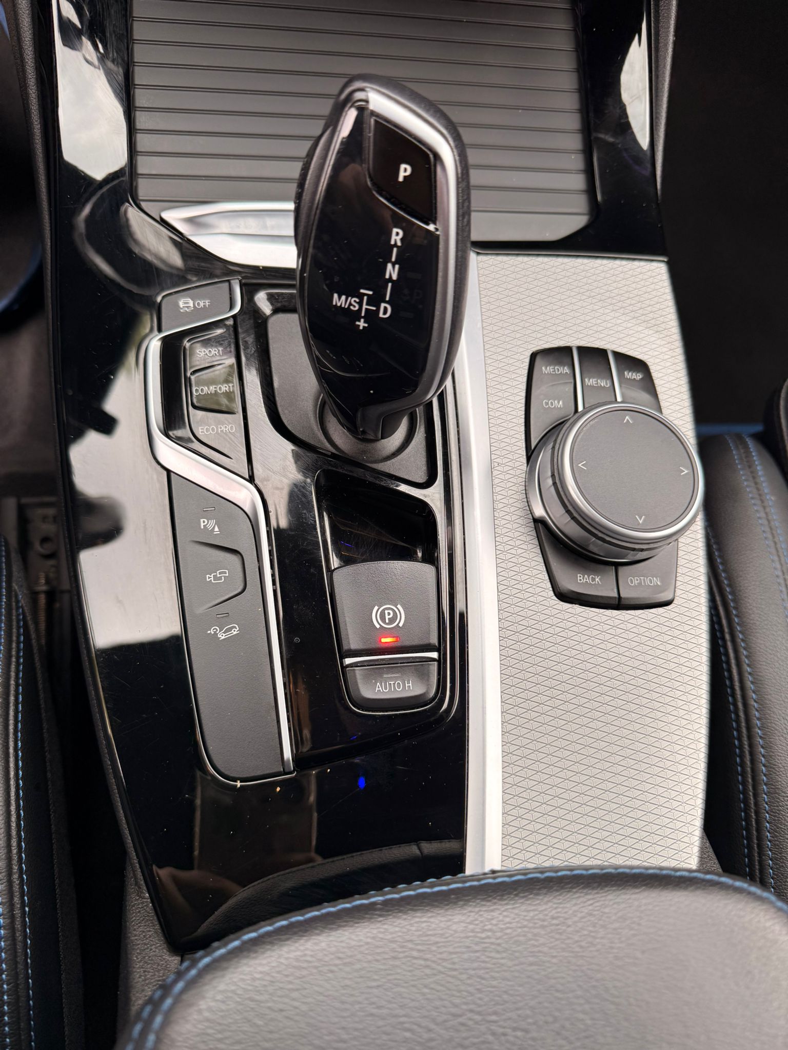 BMW 20d xDrive paddles-image-9