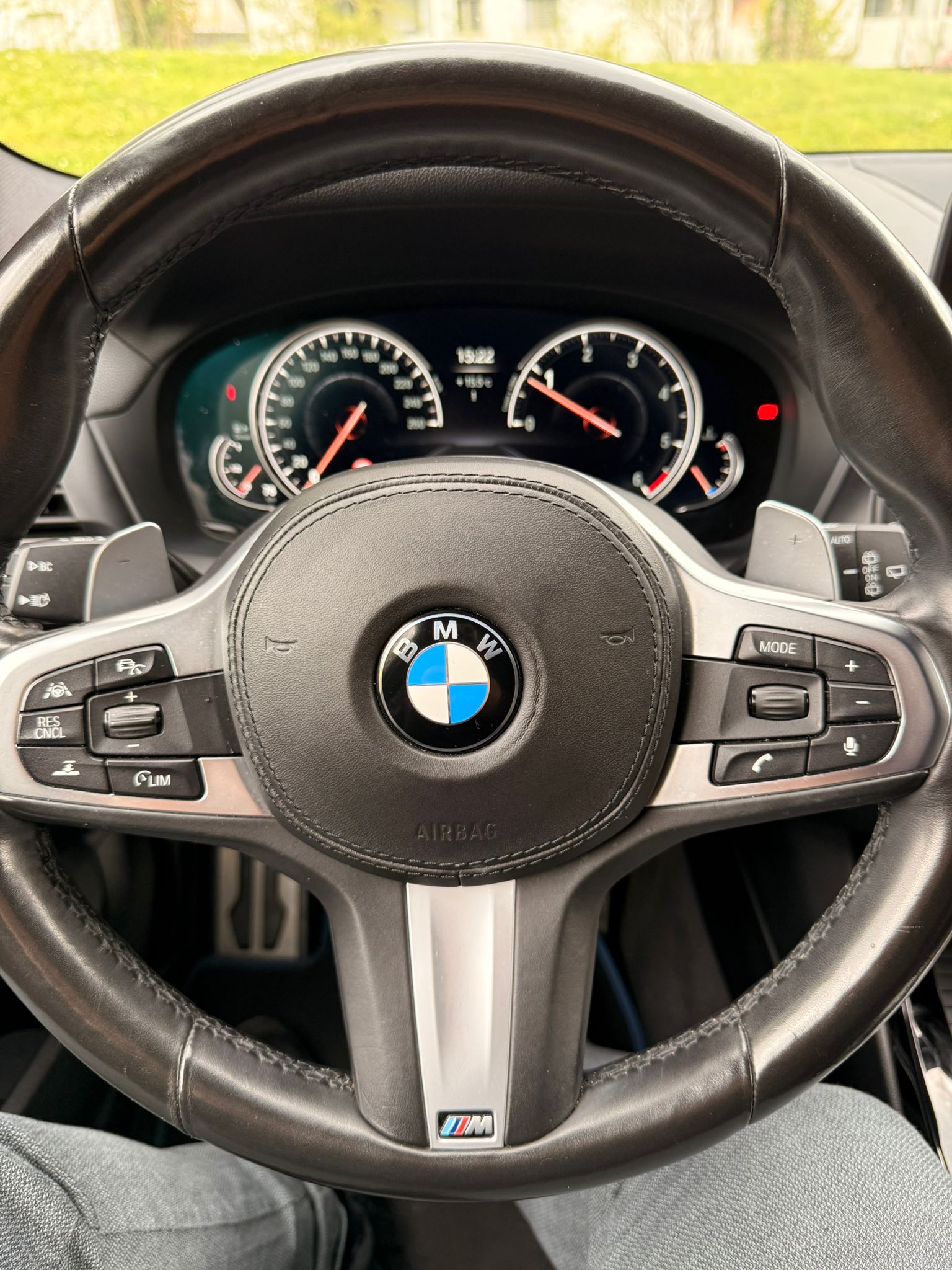 BMW 20d xDrive paddles-image-5