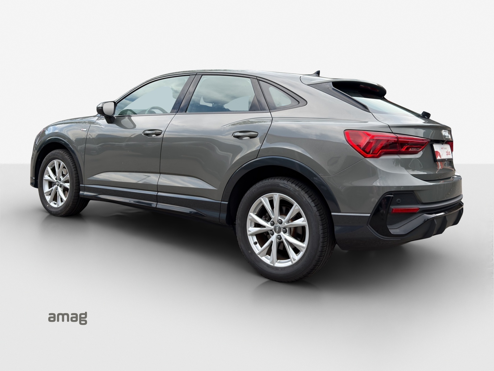 AUDI Q3 Sportback 35 TFSI S line Attraction S-tronic-image-2
