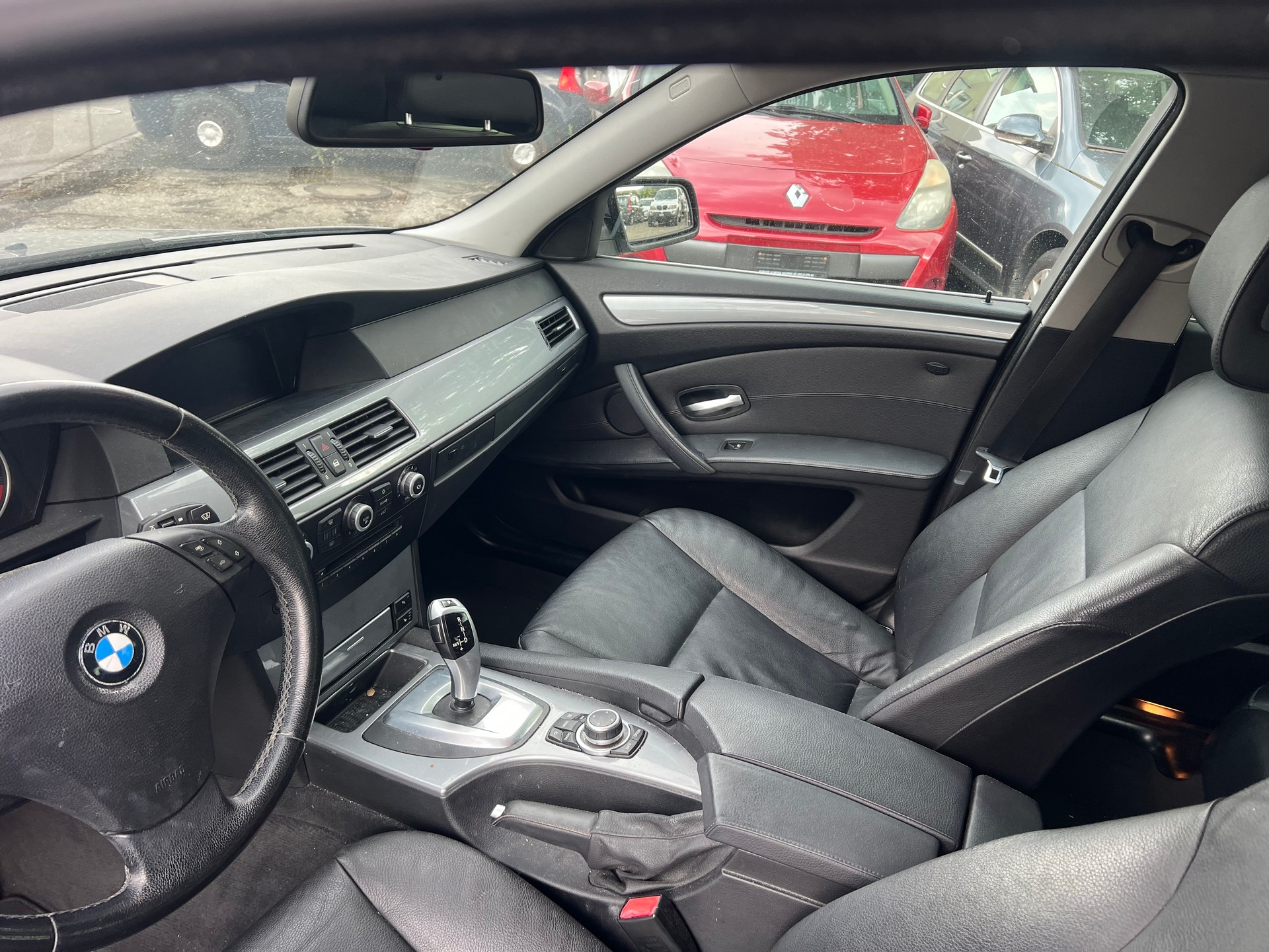BMW 523i Touring Steptronic-image-8