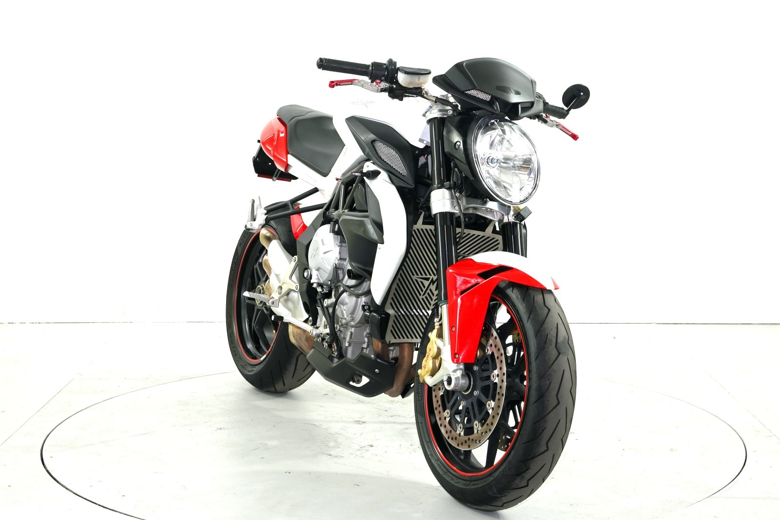 MV AGUSTA Brutale 800-showroom-element-1