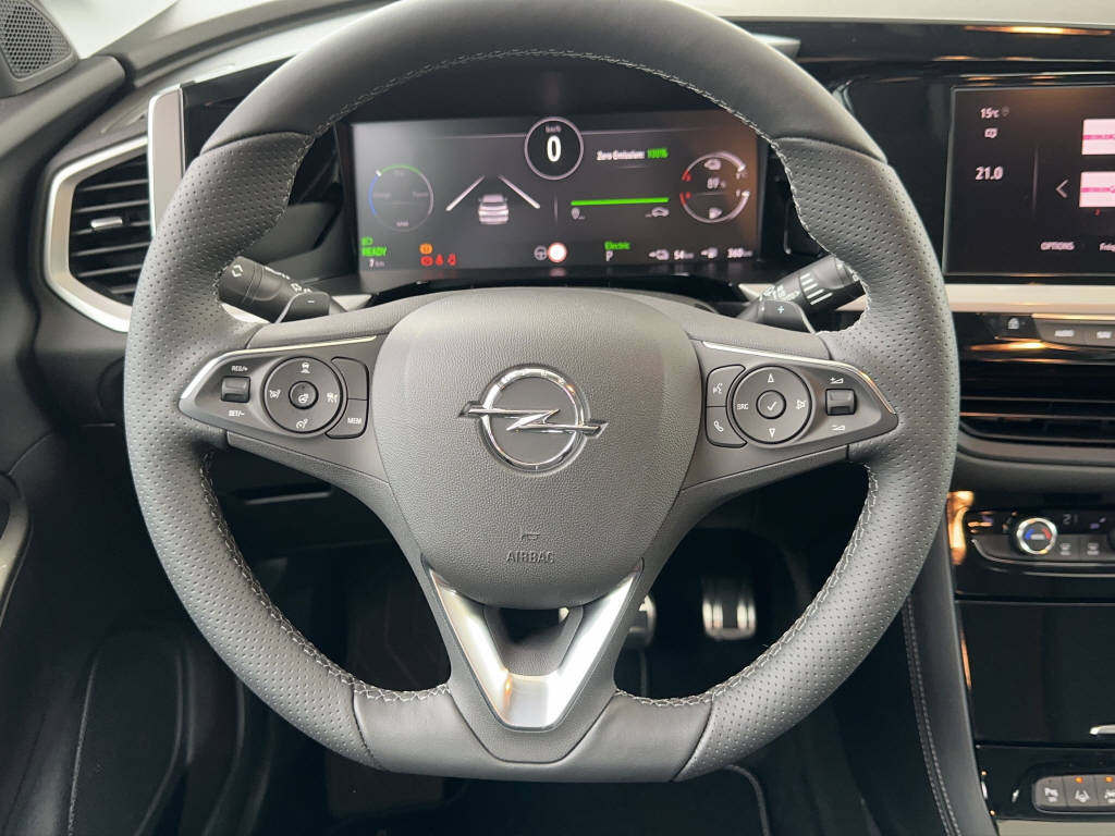 OPEL Grandland 1.6 Hybrid4 GSe Automatik-image-9