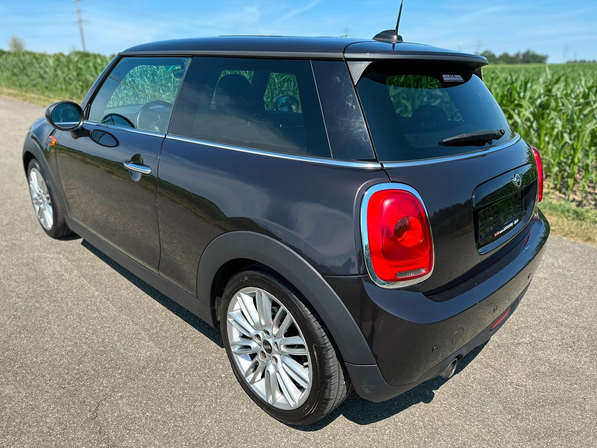 MINI Cooper Classic Edition-image-7