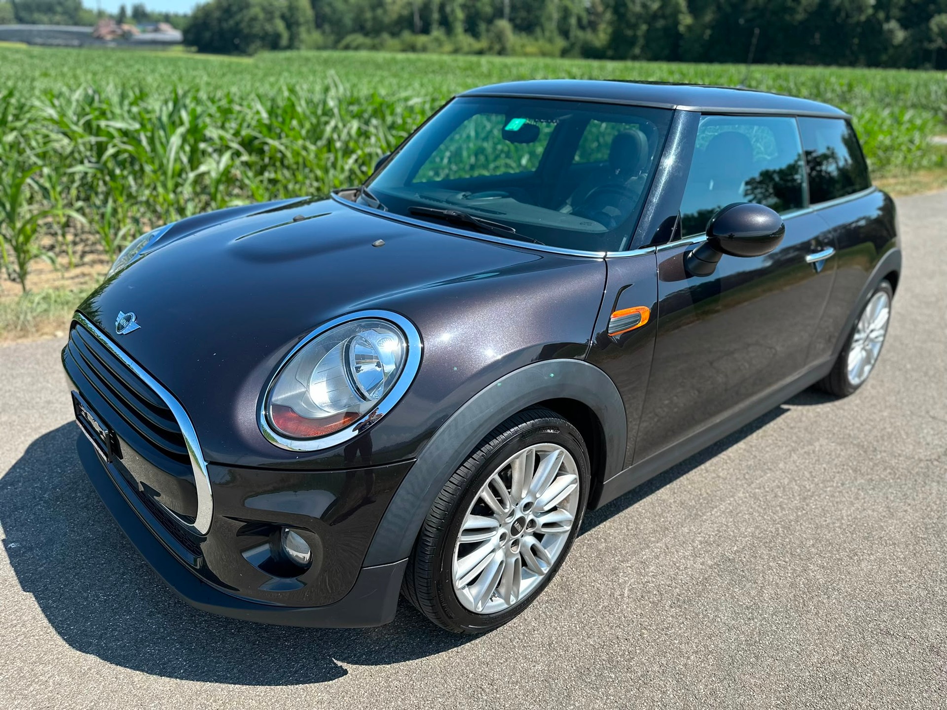 MINI Cooper Classic Edition-image-1