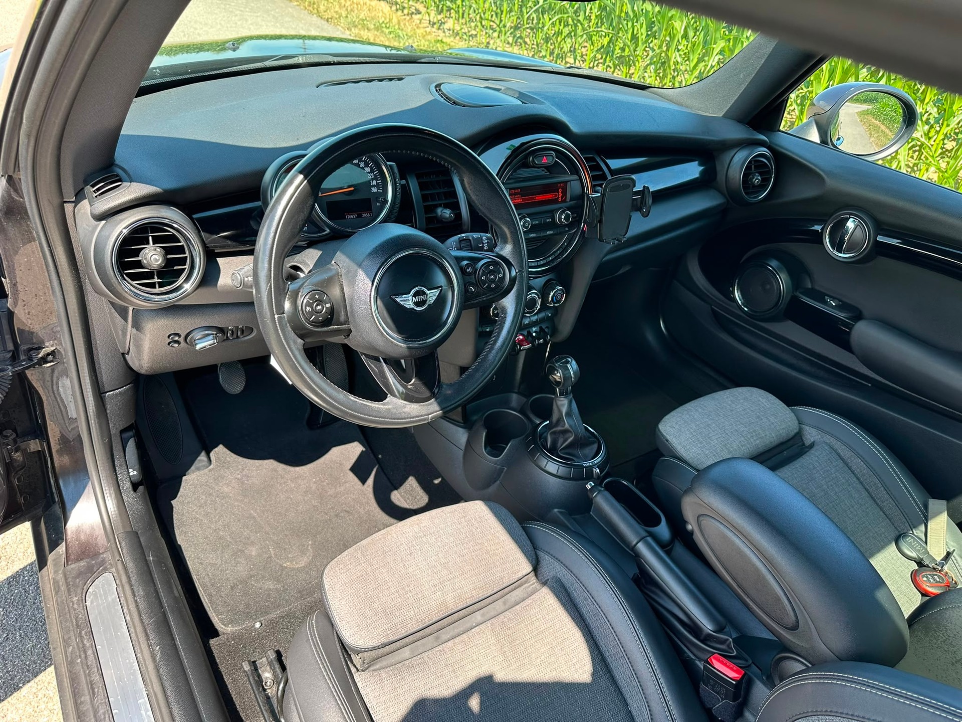 MINI Cooper Classic Edition-image-9