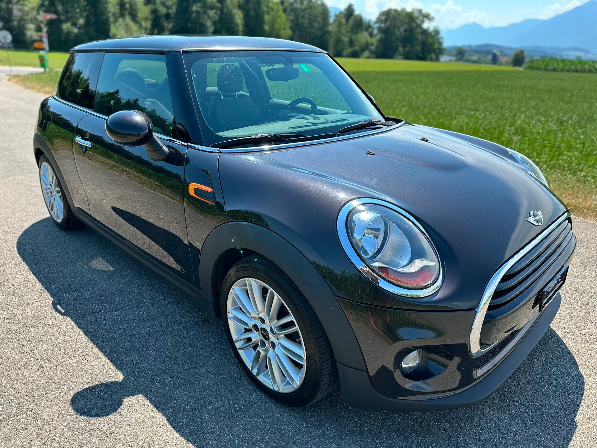 MINI Cooper Classic Edition-image-3
