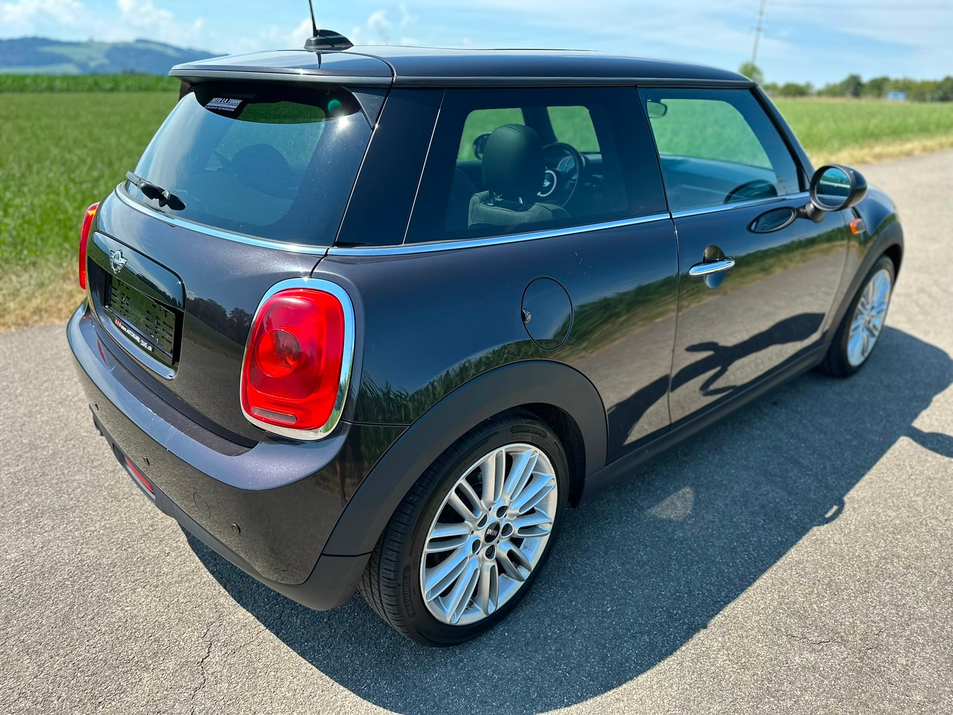 MINI Cooper Classic Edition-image-5