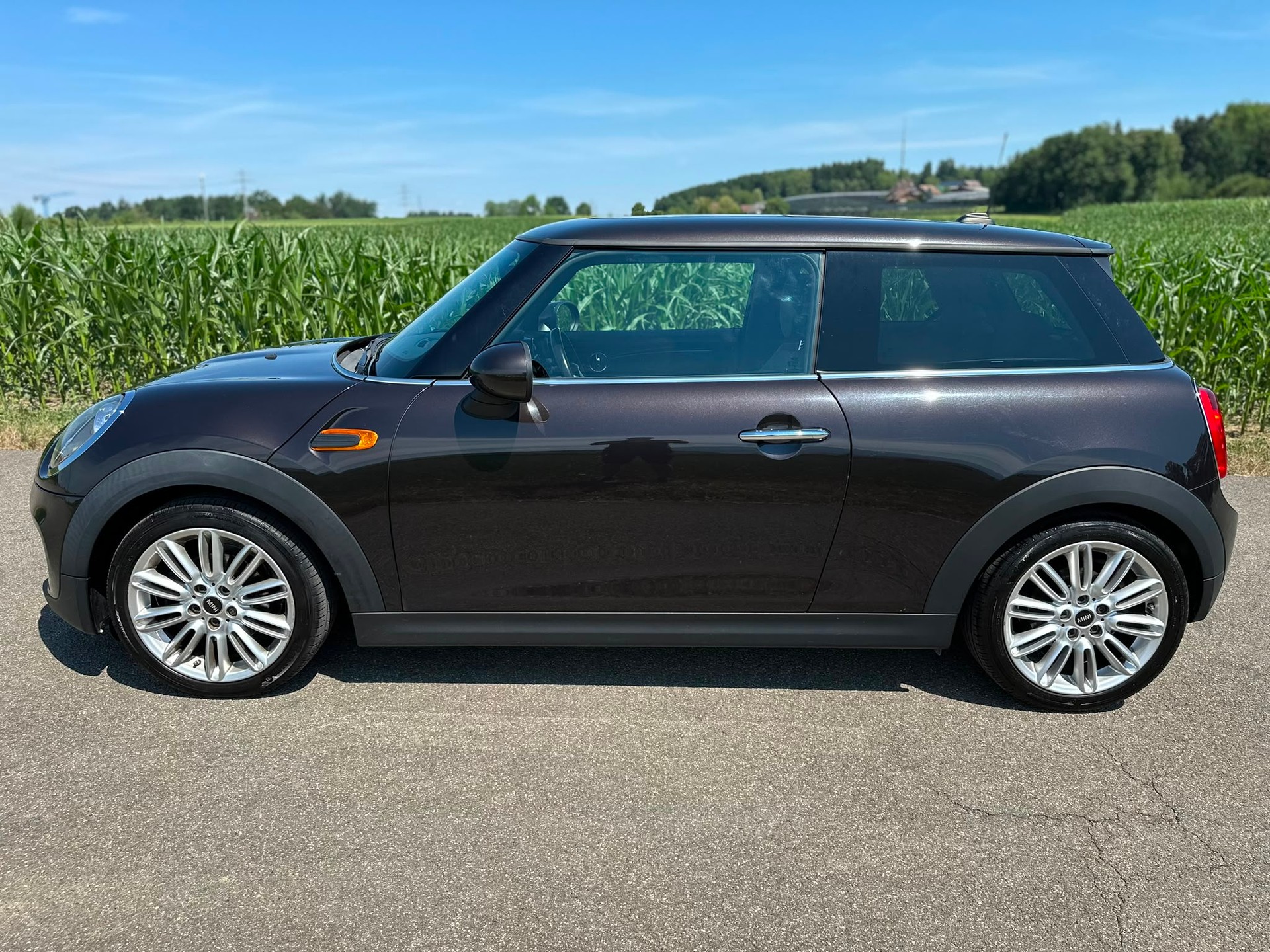 MINI Cooper Classic Edition-image-8