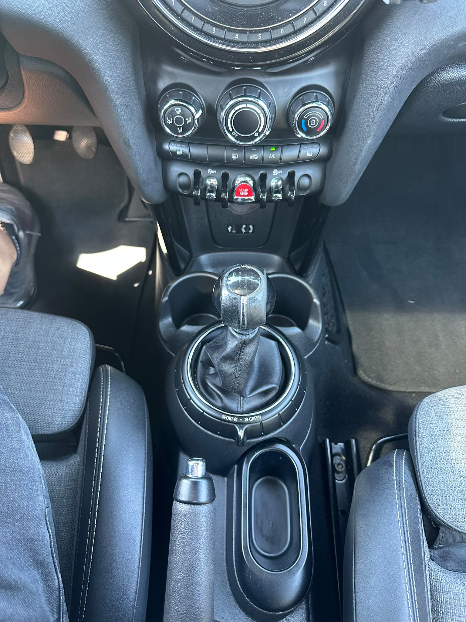 MINI Cooper Classic Edition-image-17