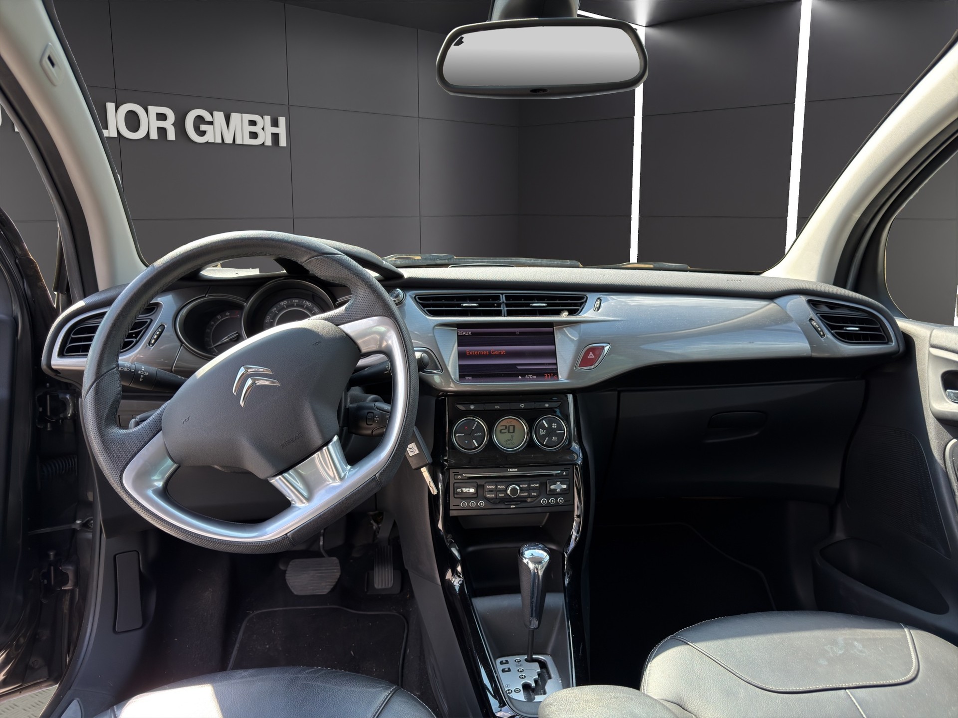 CITROEN C3 1.6i 16V Exclusive Automatic-image-8
