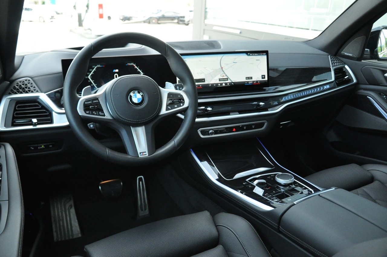 BMW X5 xDrive 48V 30d M Sport Pro Steptronic-image-16