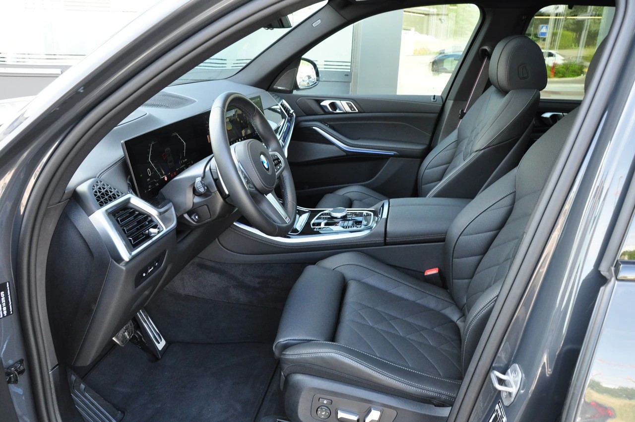 BMW X5 xDrive 48V 30d M Sport Pro Steptronic-image-15