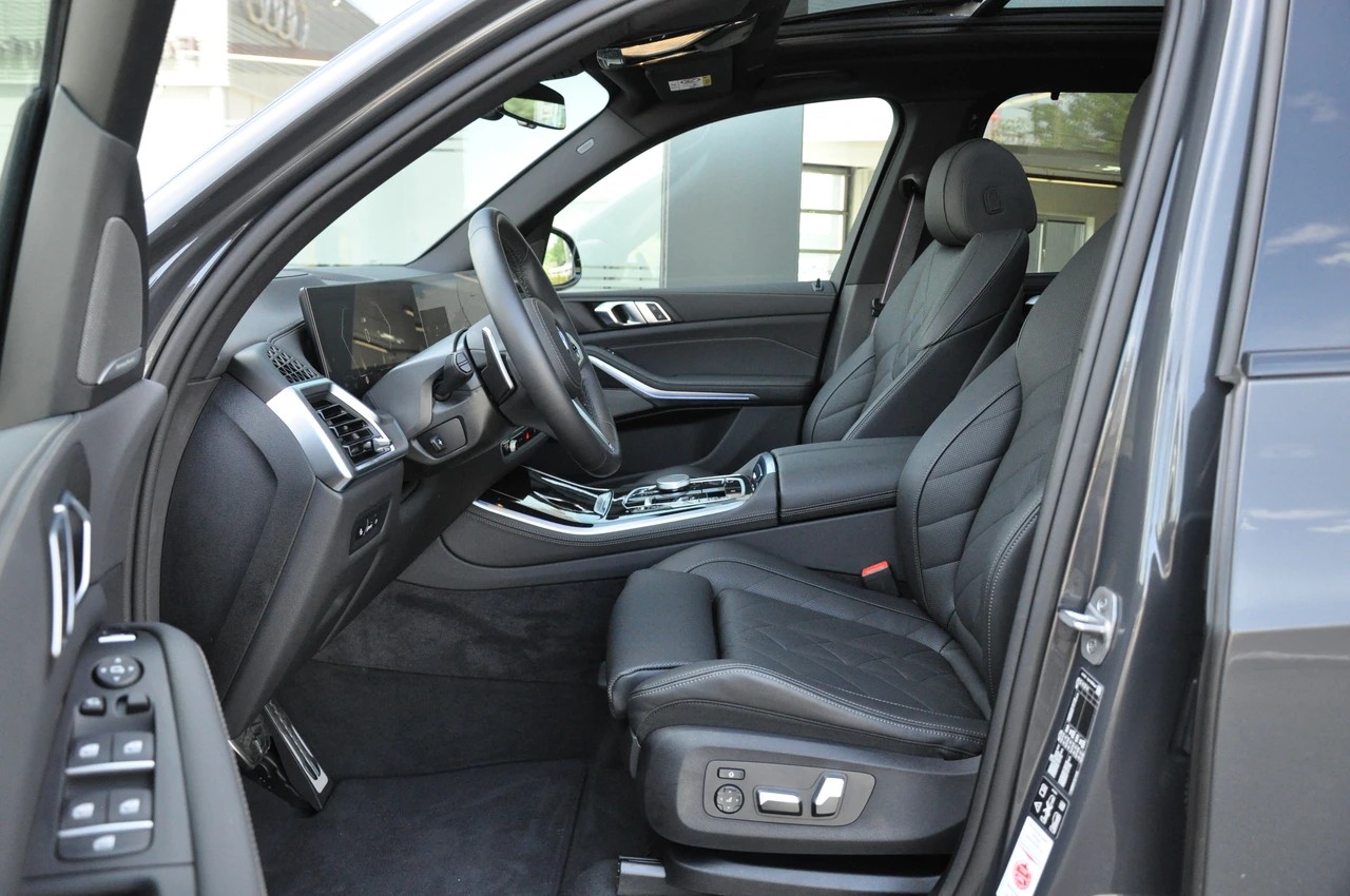 BMW X5 xDrive 48V 30d M Sport Pro Steptronic-image-12