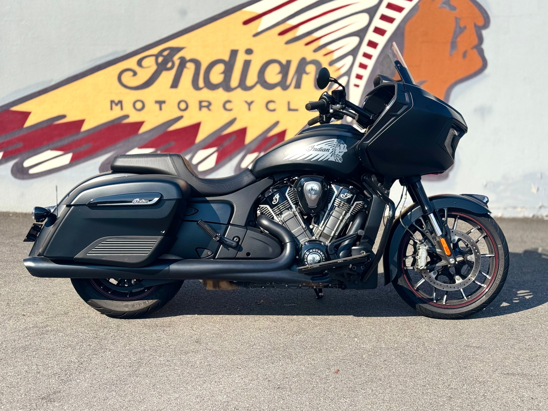 INDIAN Challenger Dark Horse