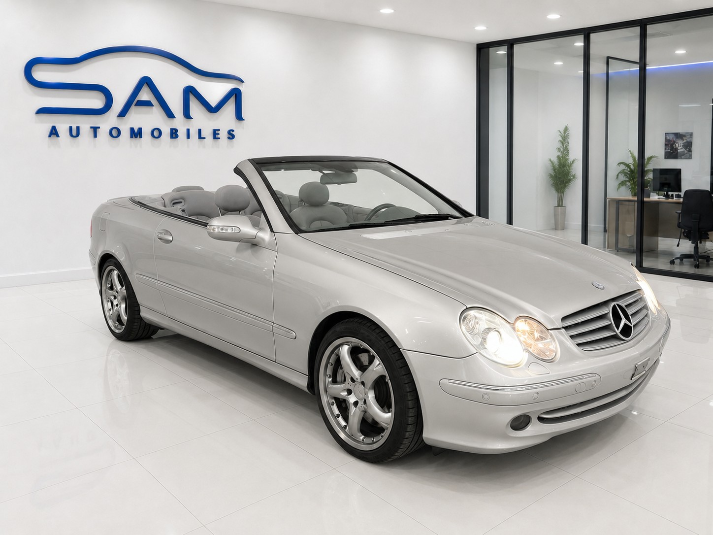 MERCEDES-BENZ CLK 500 Avantgarde Automatic-image-2