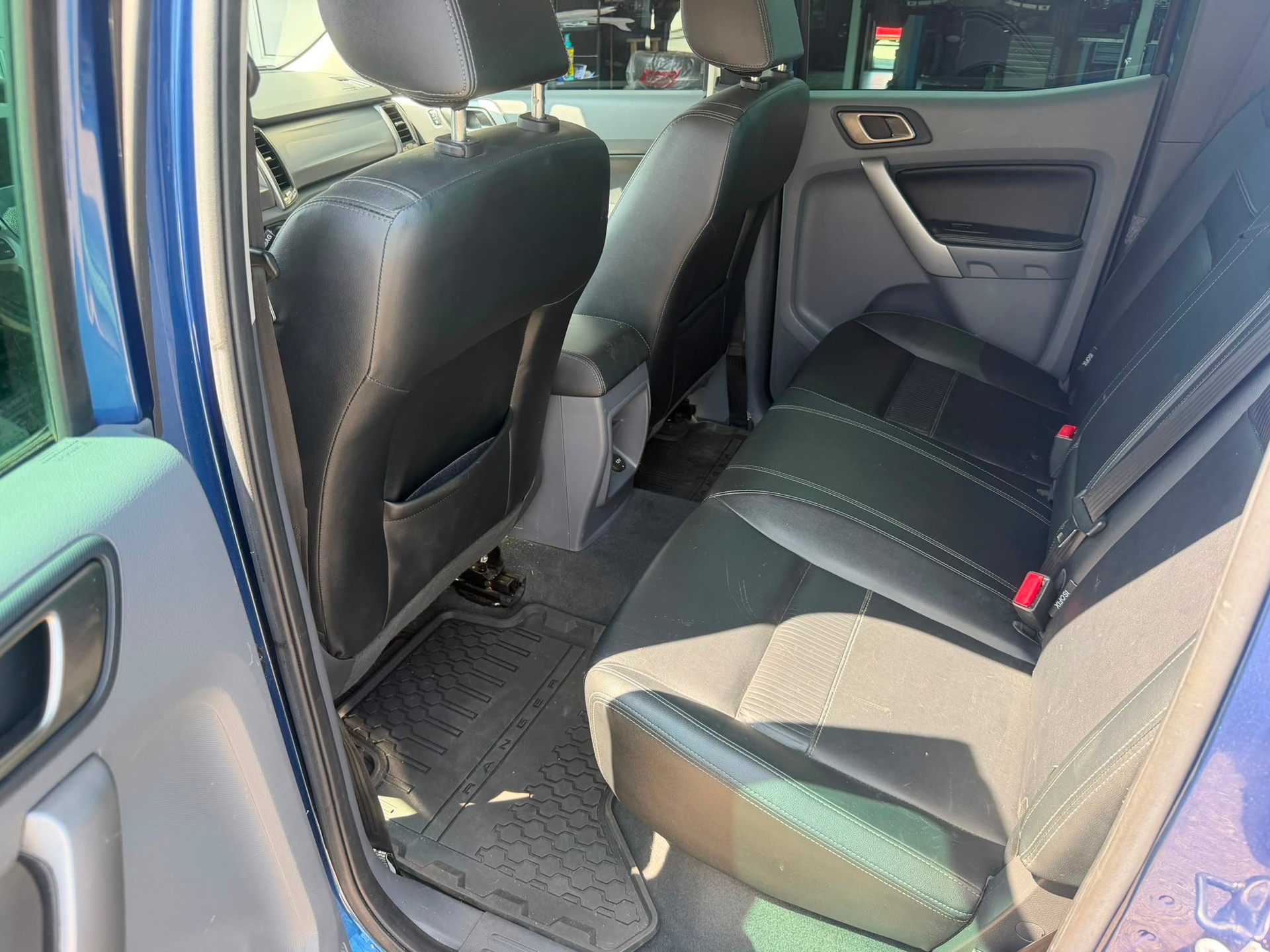 FORD Ranger LTD 3.2 TDCi 4x4 A-image-13