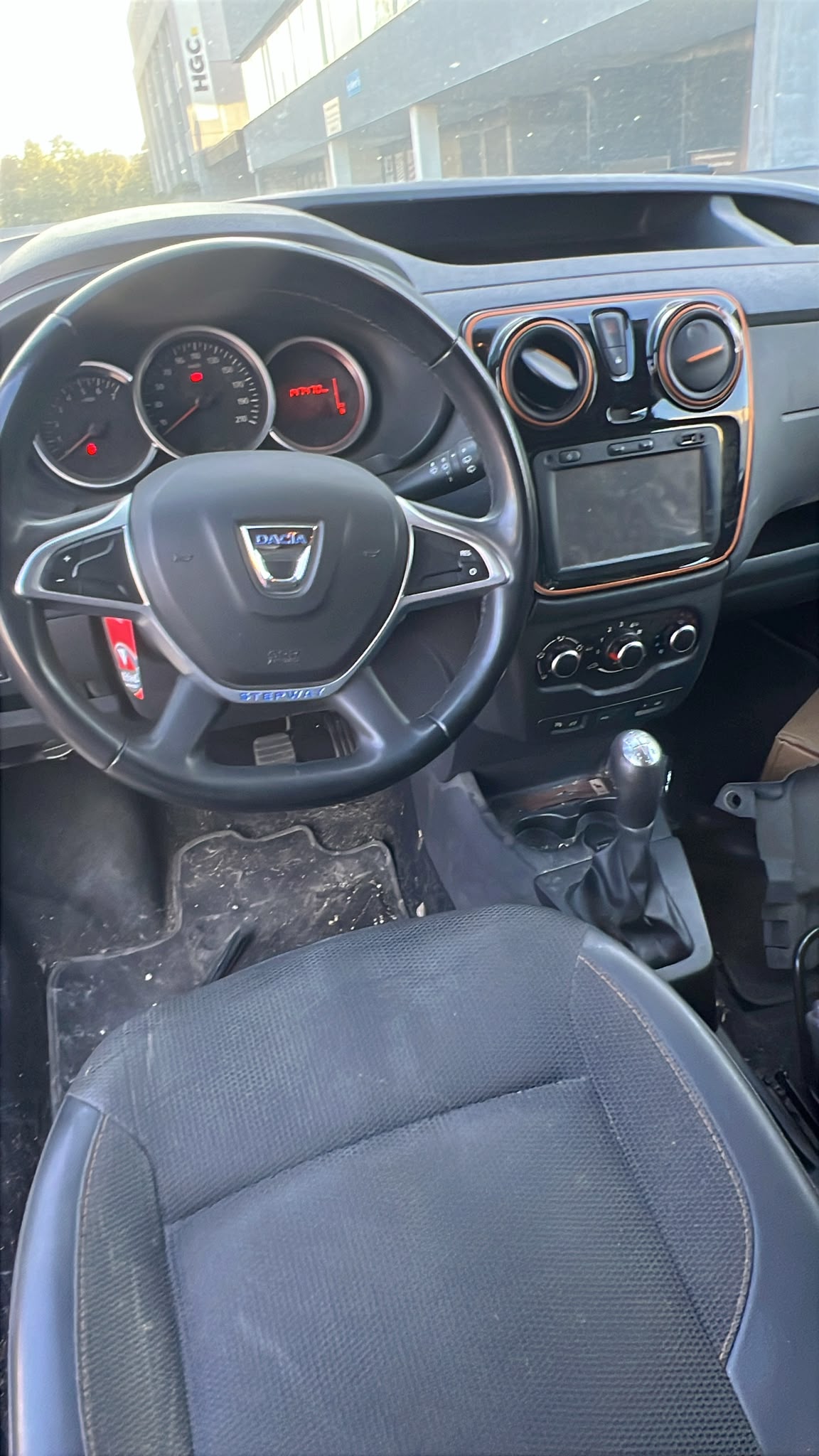 DACIA Dokker 1.2 T Stepway-image-7
