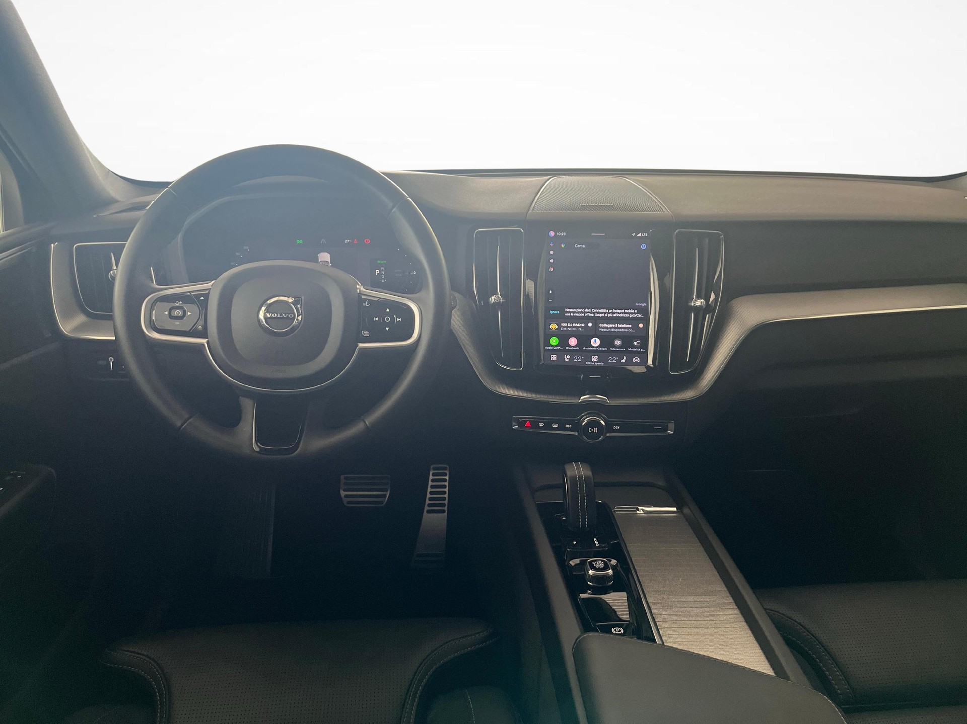 VOLVO XC60 2.0 T8 TE R-Design eAWD + Ruote invernali incluse-image-9
