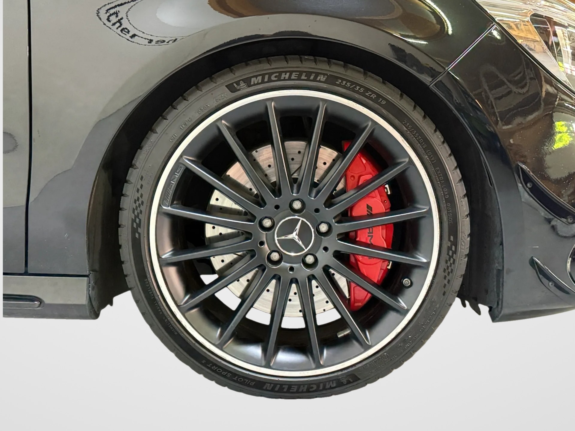 MERCEDES-BENZ CLA Shooting Brake 45 AMG 4Matic Speedshift-image-6