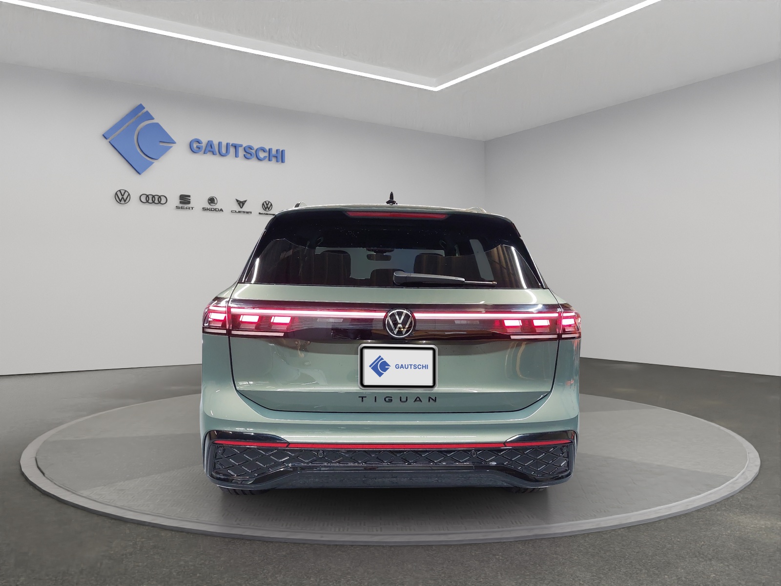VW Tiguan 2.0 TSI United DSG 4Motion-image-3