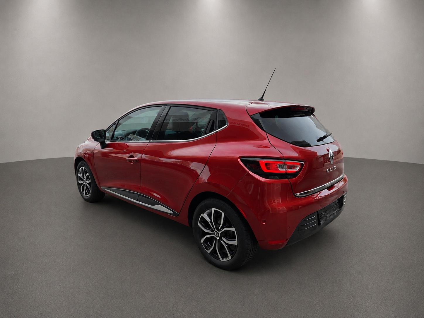 RENAULT Clio 1.2 16V T Intens EDC-image-5