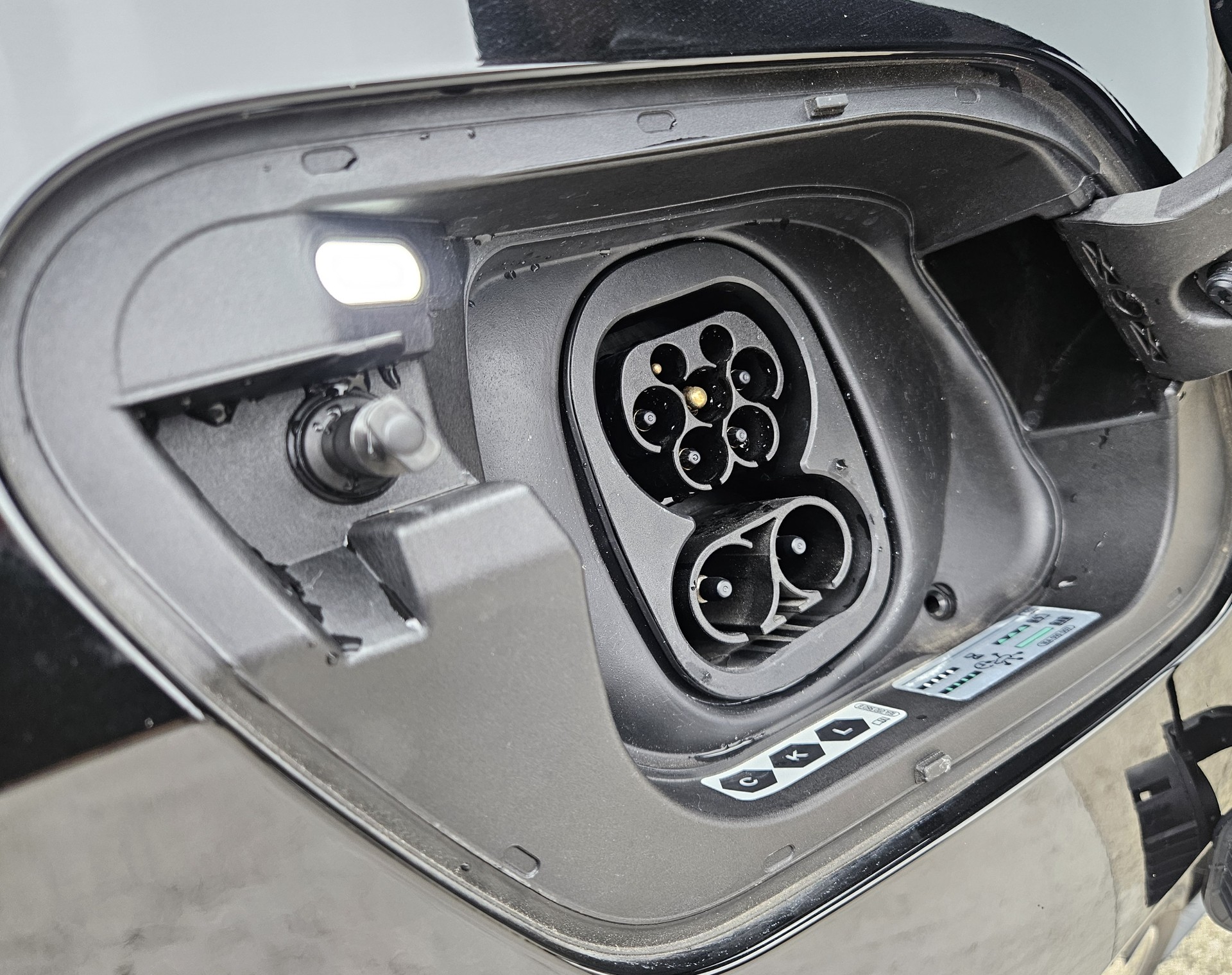 VW ID.3 GTX Performance 79 kWh GTX United mit Wärmepumpe und Anhängerkupplung für den Fahrradträger-image-9
