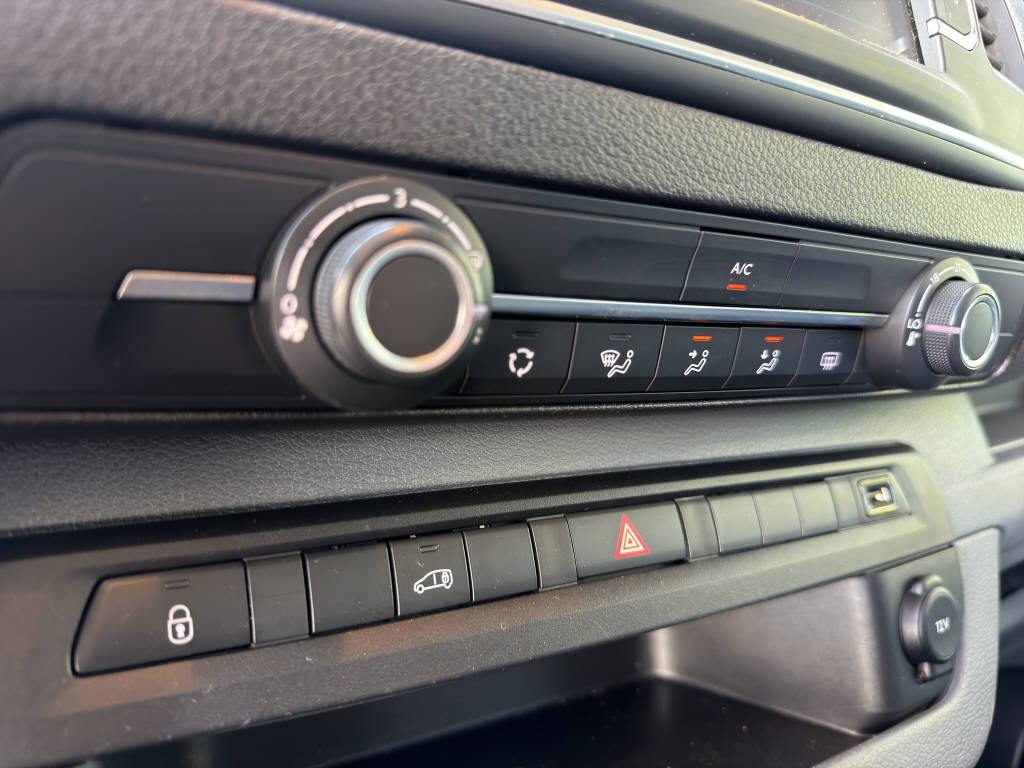 PEUGEOT Expert Kaw. Long 2.0 BlueHDi 120 Premium-image-12