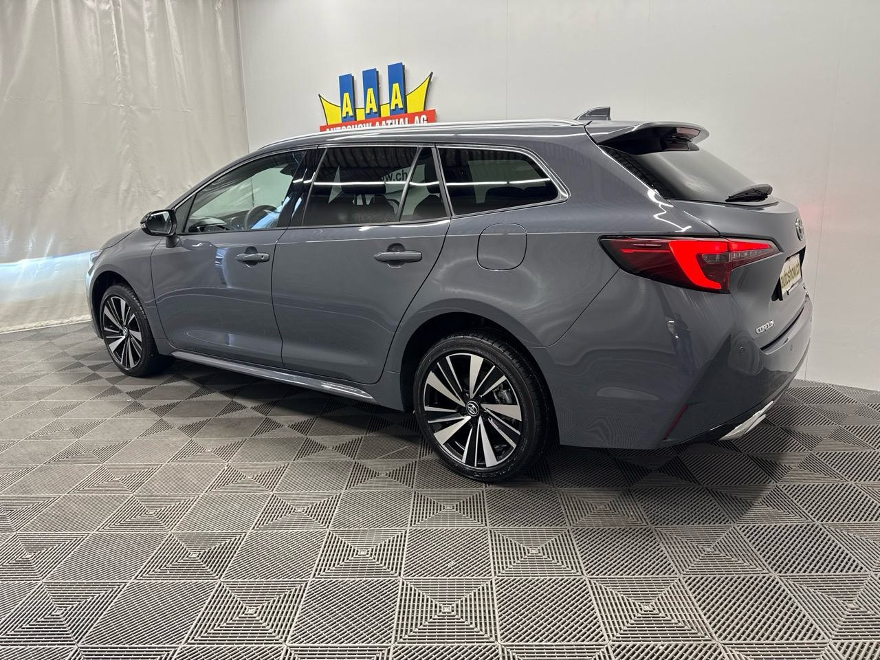 TOYOTA Corolla TS 1.8 HSD Sportline e-CVT 140HP-image-1