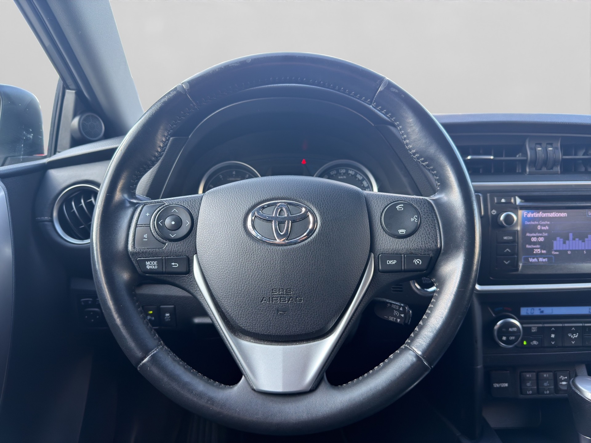 TOYOTA Auris 1.6 Luna Multidrive-image-9