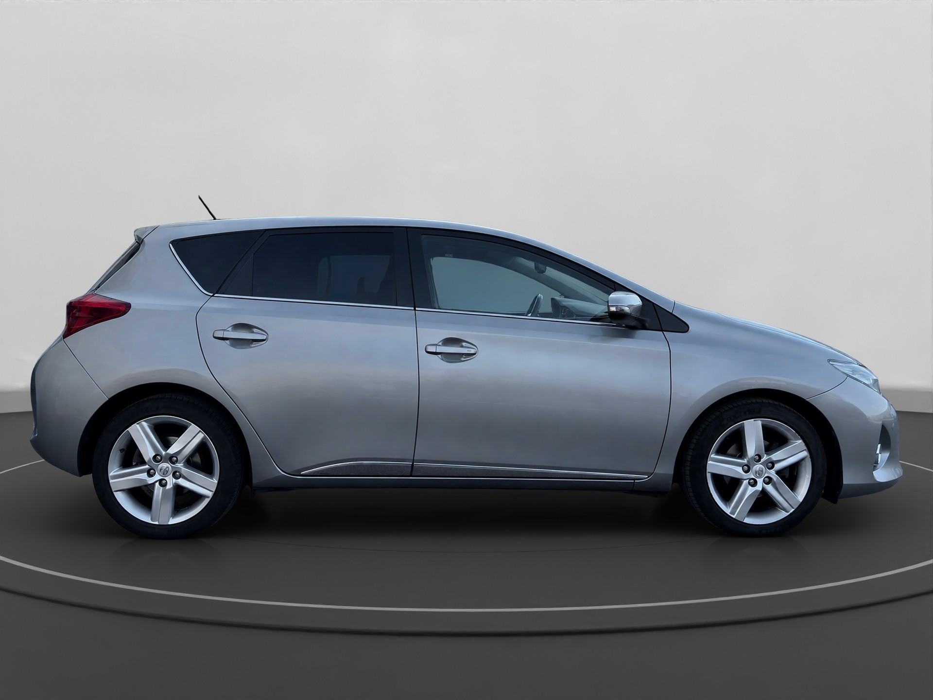 TOYOTA Auris 1.6 Luna Multidrive-image-5