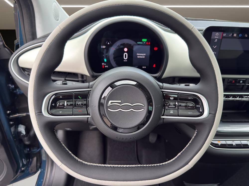 FIAT 500e La Prima-image-8